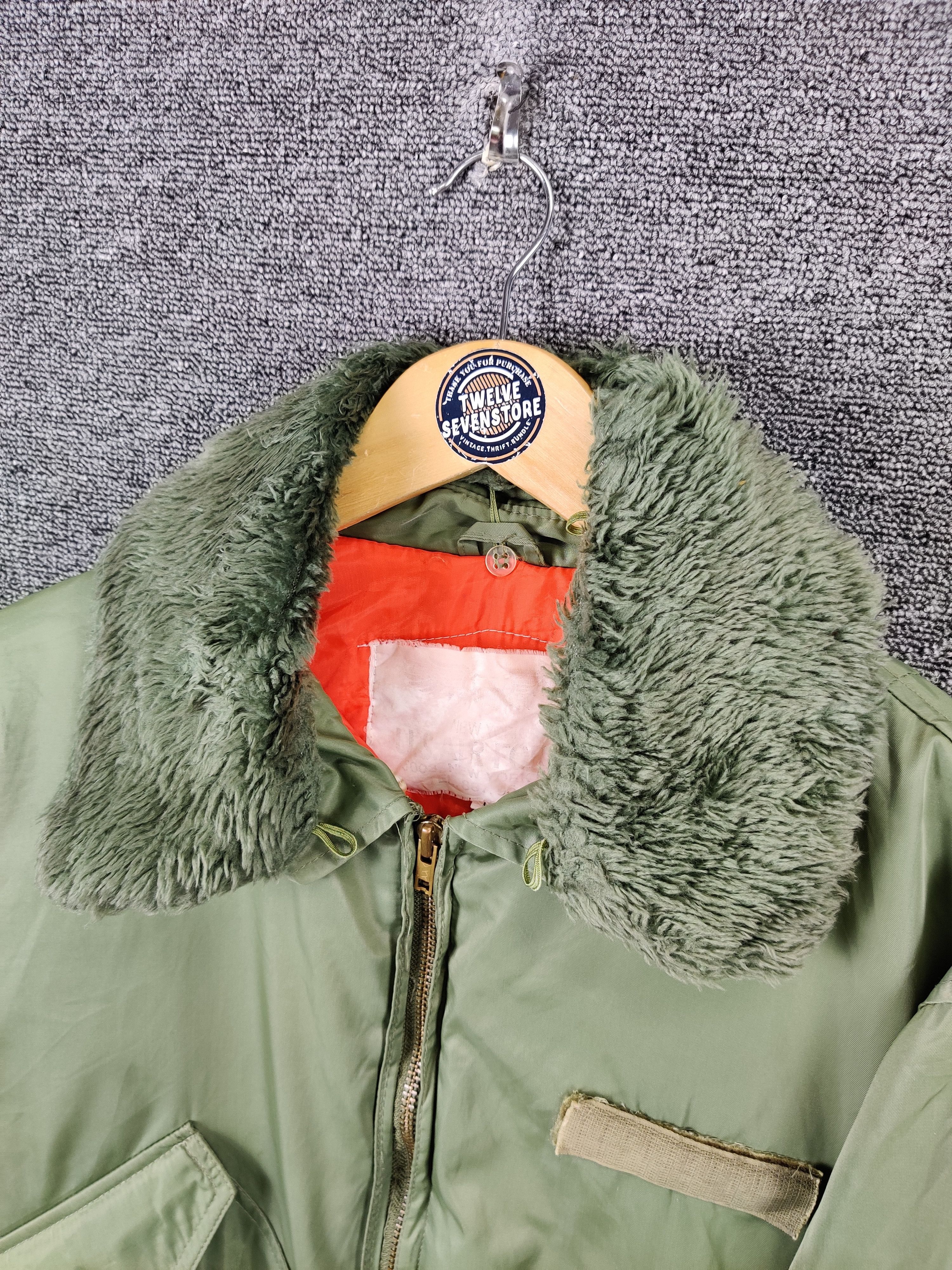Vintage Vintage U.S Air Force Ma1 Flight Bomber Fur Jacket Size US L / EU 52-54 / 3 - 8 Thumbnail
