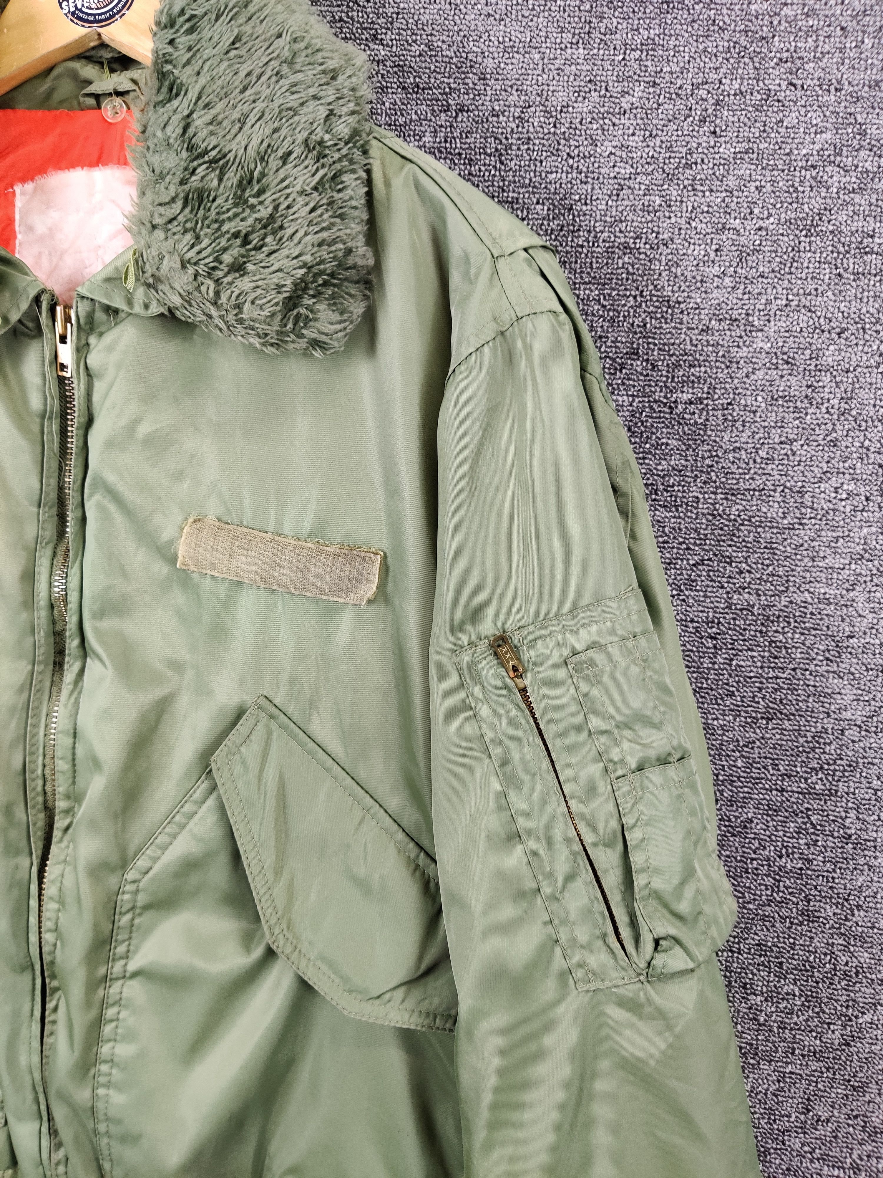 Vintage Vintage U.S Air Force Ma1 Flight Bomber Fur Jacket Size US L / EU 52-54 / 3 - 7 Thumbnail