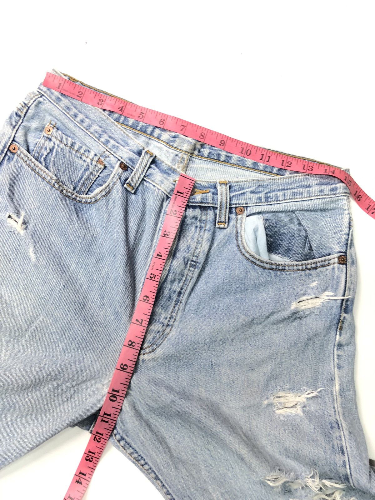 Levi's × Vintage VINTAGE 1993 LEVIS BLUE WASH DISSTRESSED GRUNGE DENIM Size US 30 / EU 46 - 16 Thumbnail