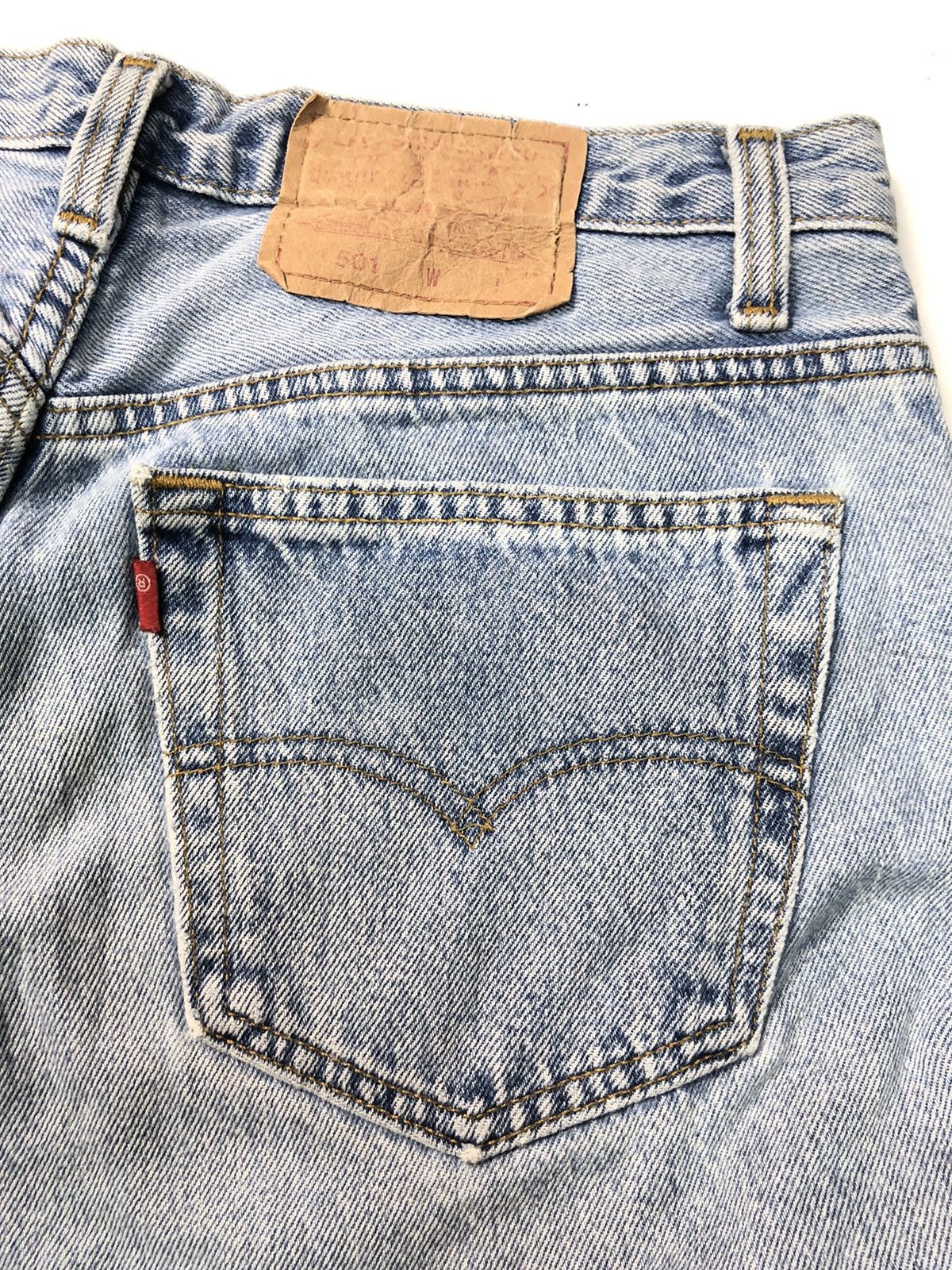 Levi's × Vintage VINTAGE 1993 LEVIS BLUE WASH DISSTRESSED GRUNGE DENIM Size US 30 / EU 46 - 13 Thumbnail