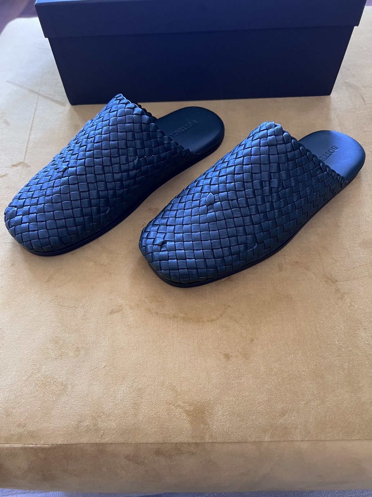 Bottega Veneta NIB BV intrecciato leather slippers/slip-ons, IT42, Italy Size US 9 / EU 42 - 12 Thumbnail