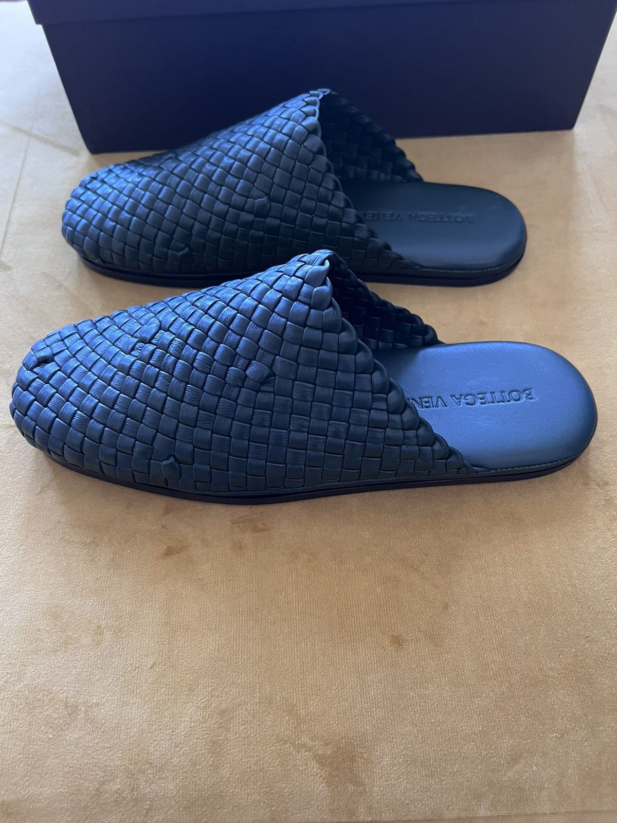 Bottega Veneta NIB BV intrecciato leather slippers/slip-ons, IT42, Italy Size US 9 / EU 42 - 11 Thumbnail