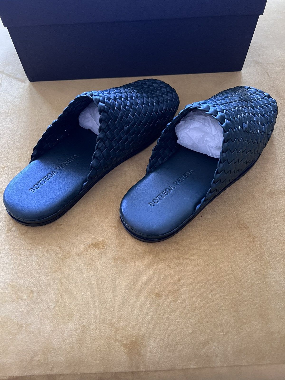 Bottega Veneta NIB BV intrecciato leather slippers/slip-ons, IT42, Italy Size US 9 / EU 42 - 8 Thumbnail