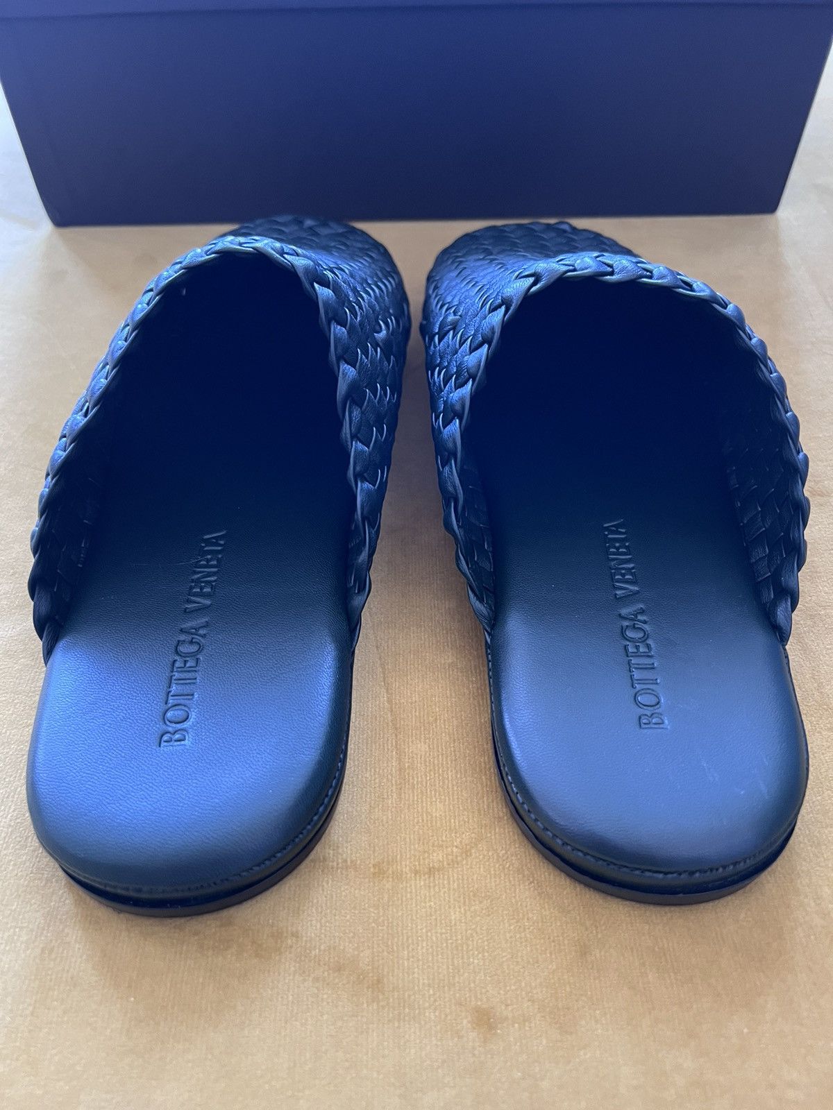 Bottega Veneta NIB BV intrecciato leather slippers/slip-ons, IT42, Italy Size US 9 / EU 42 - 13 Thumbnail