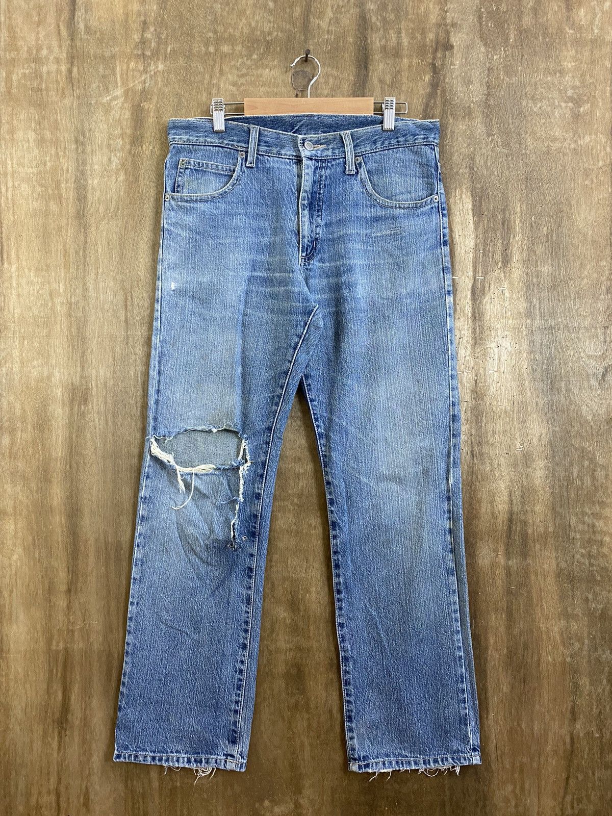 Japanese Brand DLS Japanese Brand Blue Distressed Denim #BB548 Size US 32 / EU 48 - 1 Thumbnail