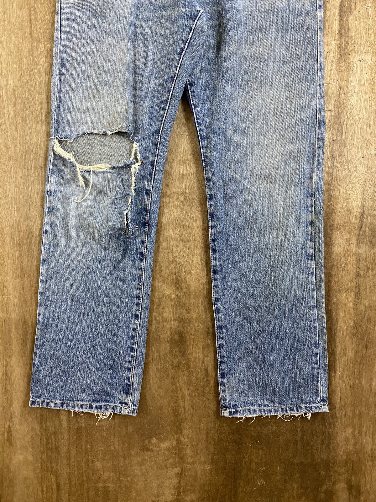 Japanese Brand DLS Japanese Brand Blue Distressed Denim #BB548 Size US 32 / EU 48 - 3 Thumbnail