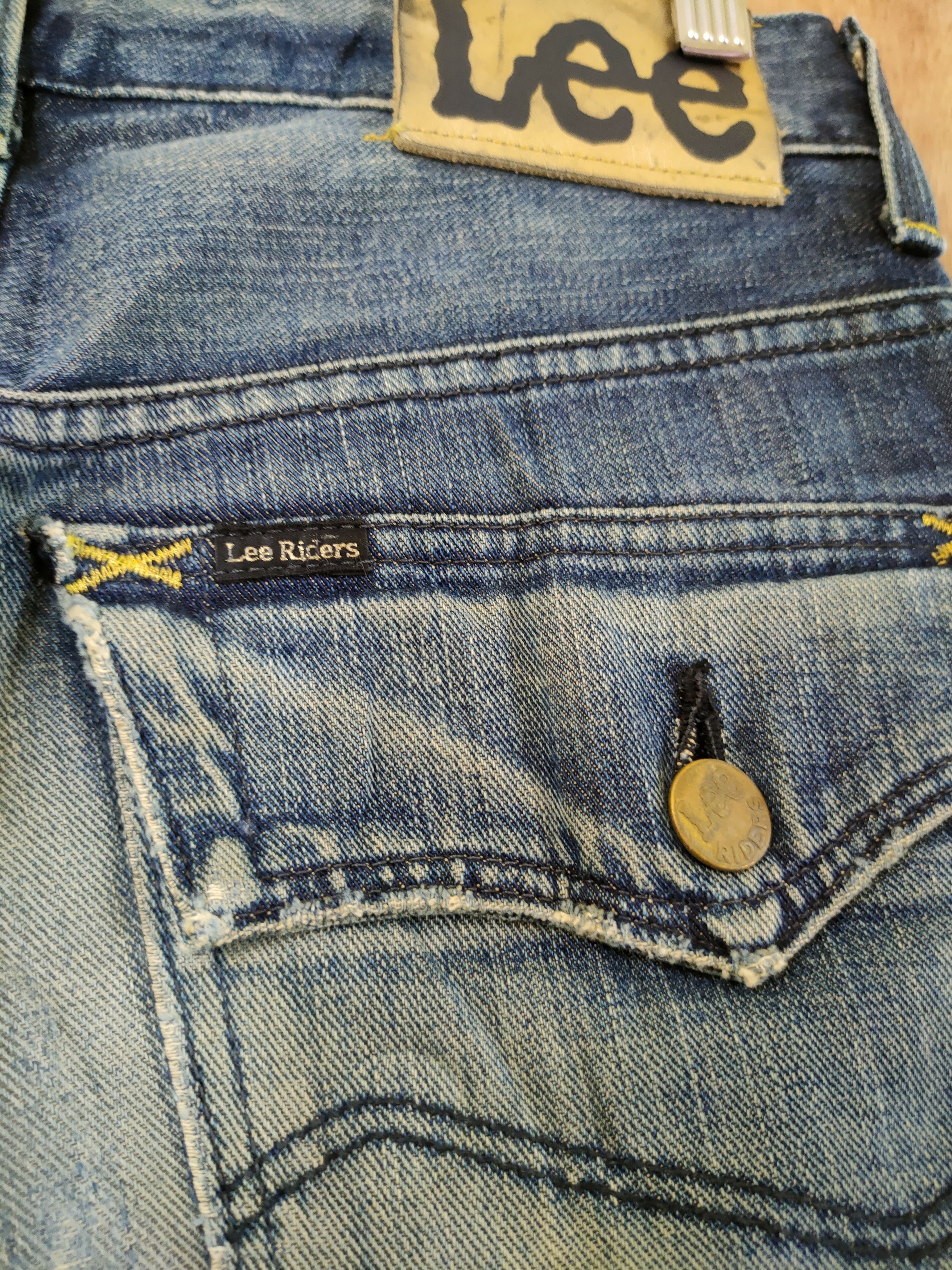 Lee Lee Vintage distressed faded denim jeans #46-643 Size US 27 - 10 Thumbnail