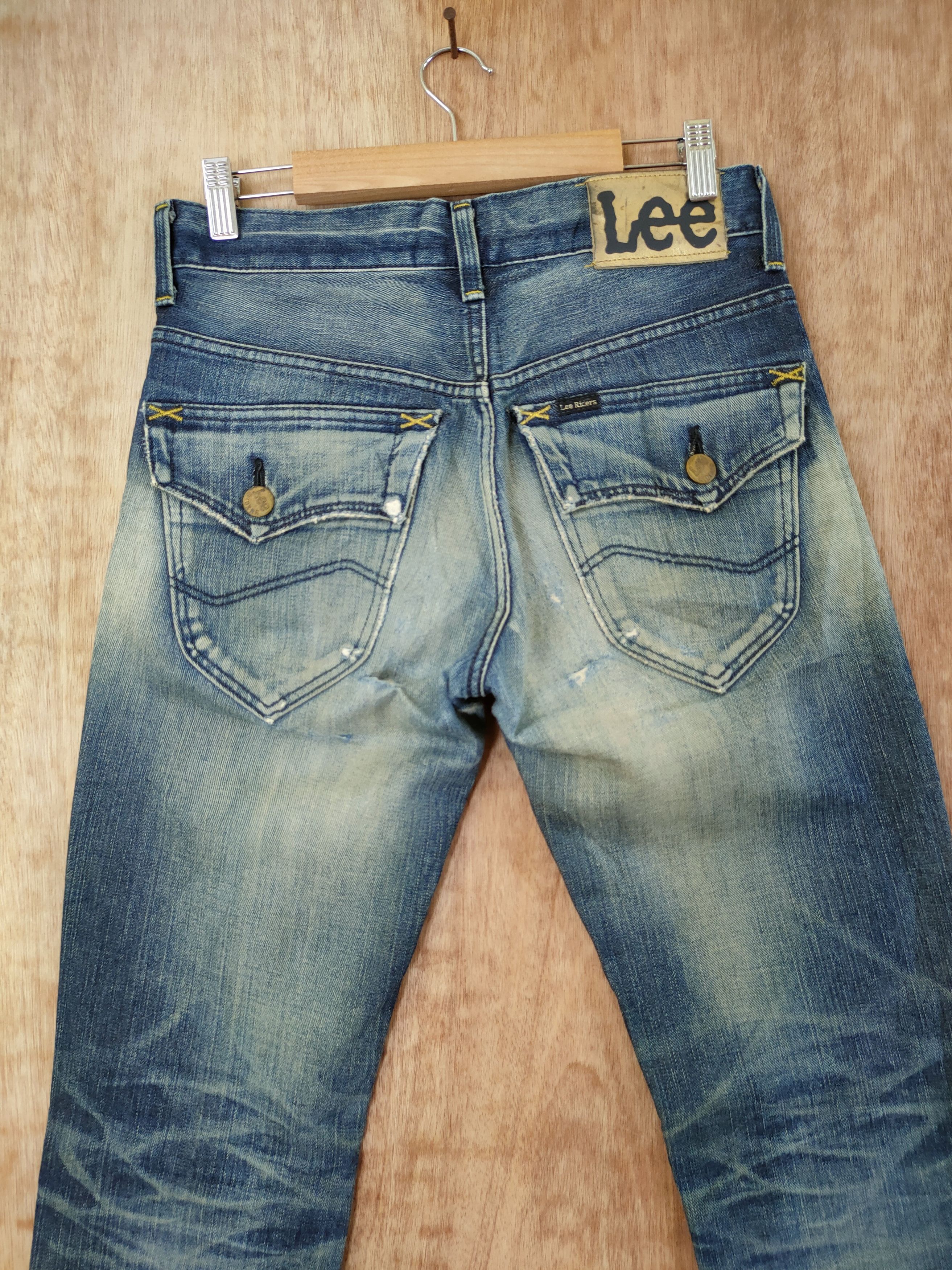 Lee Lee Vintage distressed faded denim jeans #46-643 Size US 27 - 7 Thumbnail