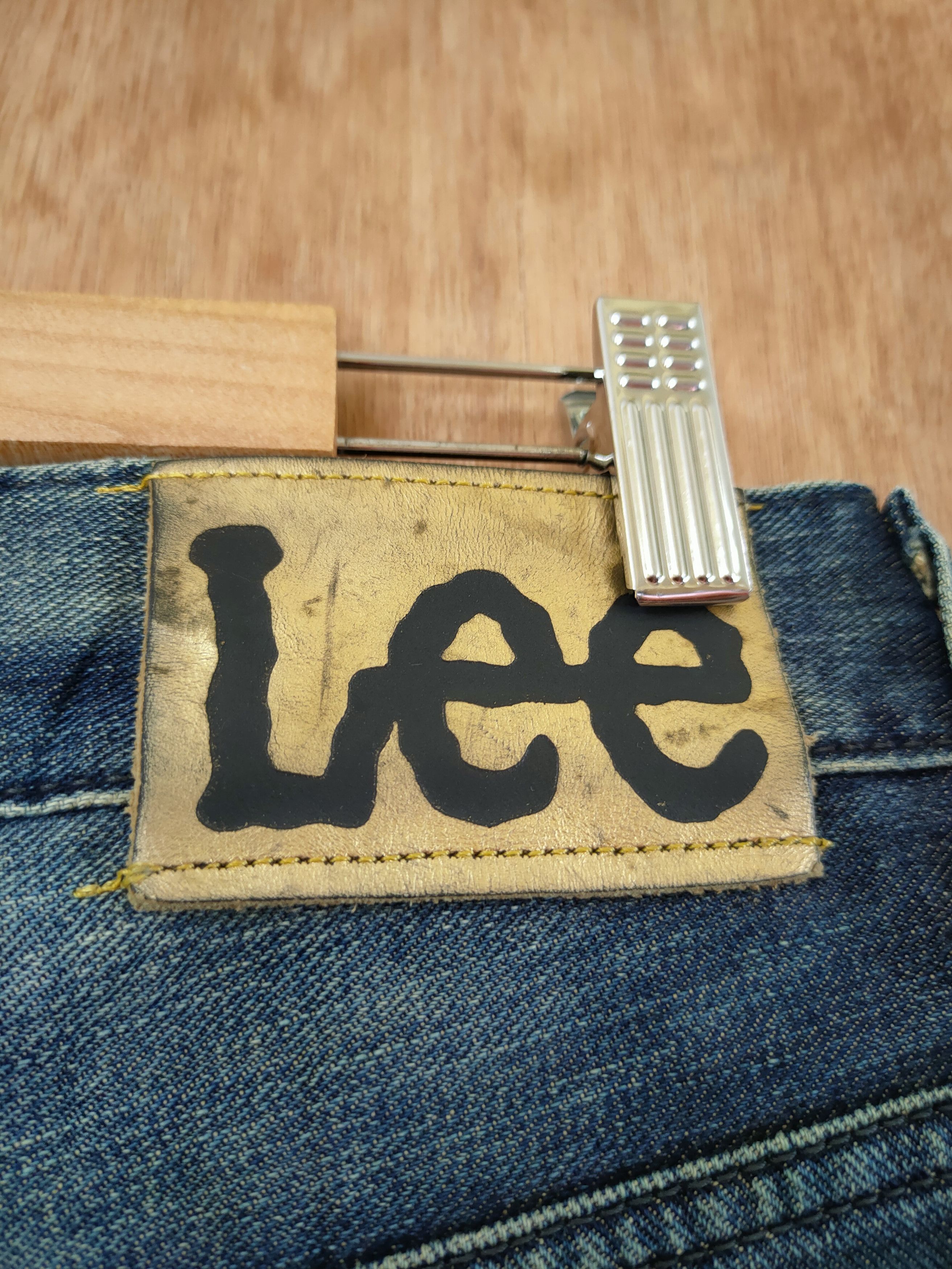 Lee Lee Vintage distressed faded denim jeans #46-643 Size US 27 - 9 Thumbnail