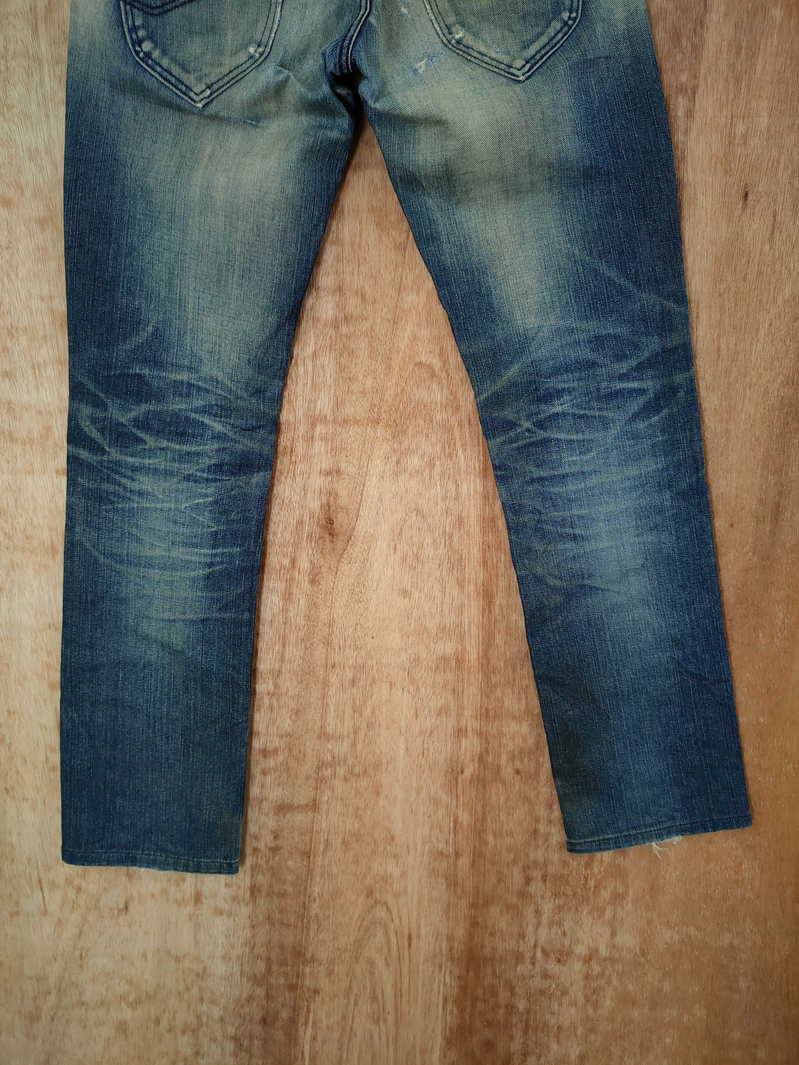 Lee Lee Vintage distressed faded denim jeans #46-643 Size US 27 - 6 Thumbnail