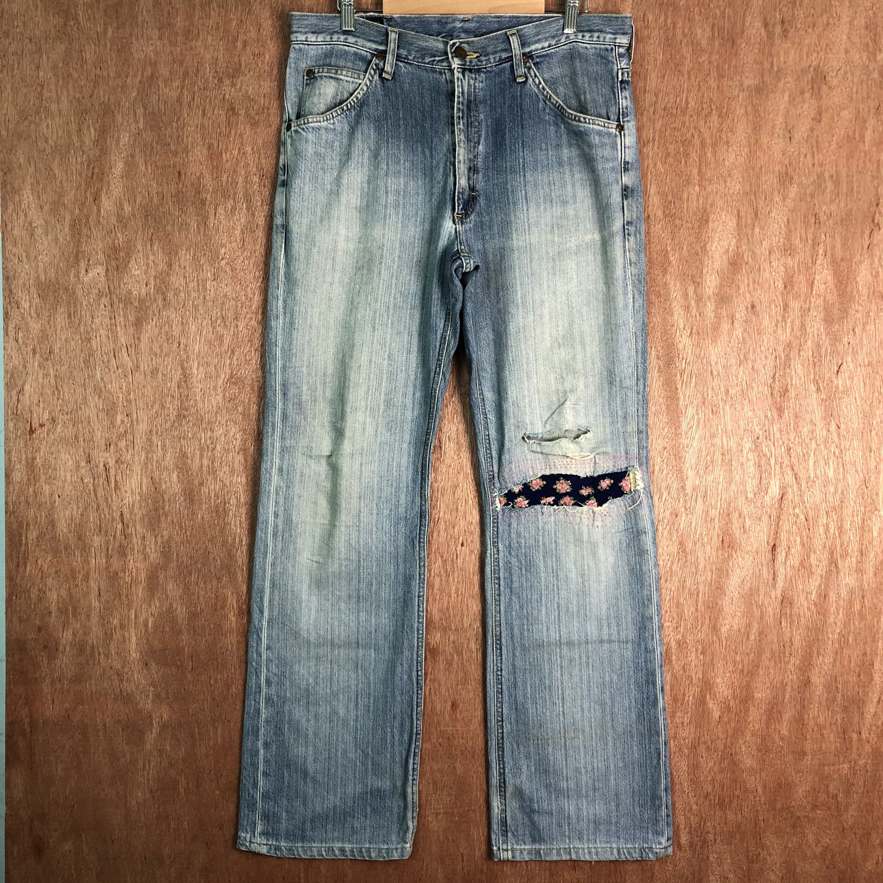 image of Rider Pathwork Distressed Denim Jeans Pants C090 in Blue, Men's (Size 33)