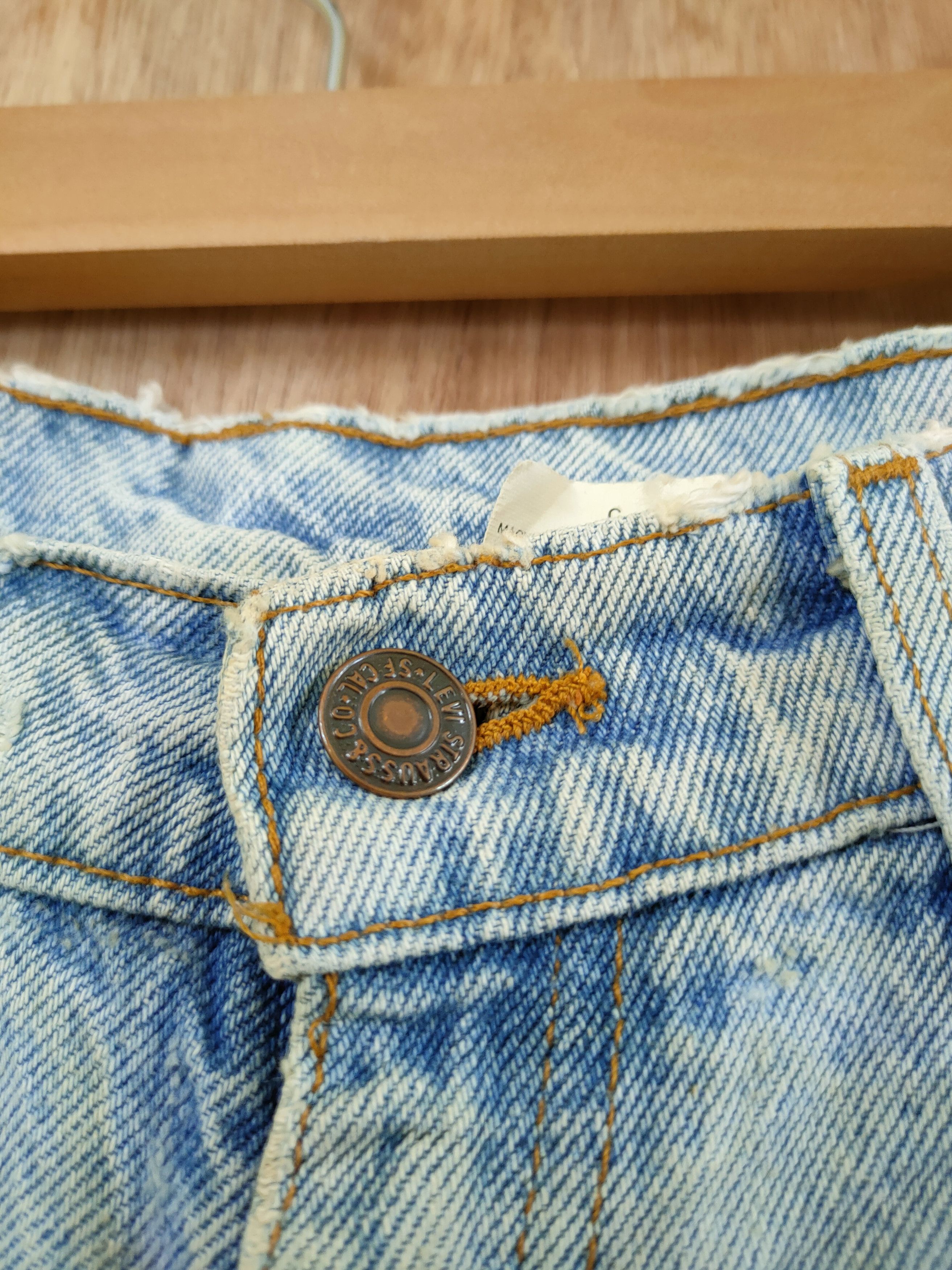 Levi's D 561 levis vtg distressed denim like kurt cobain #46-810 Size US 28 / EU 44 - 7 Thumbnail
