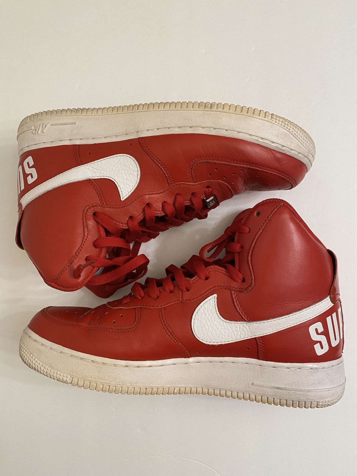 Nike × Supreme Supreme x Air Force 1 High SP Red 2014 Size US 10 / EU 43 - 2 Thumbnail