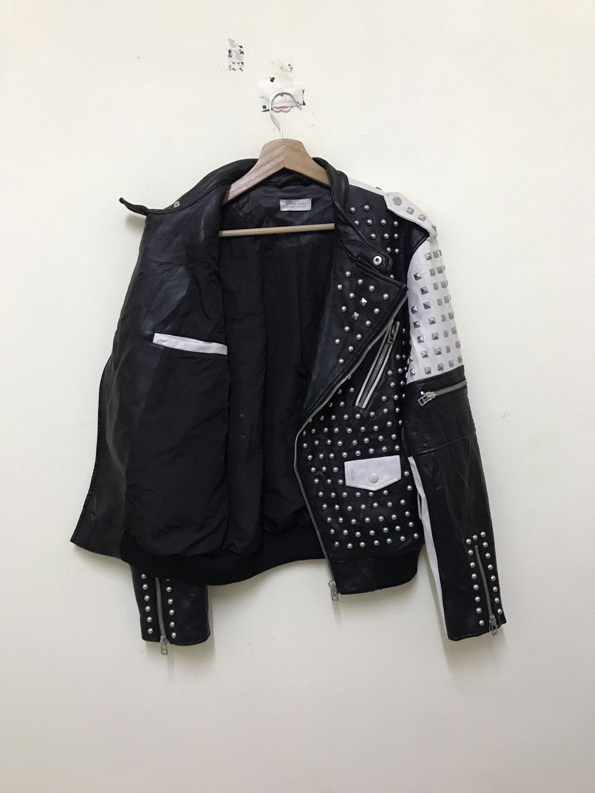 Seditionaries × Vintage Vintage Zara Spiked Punk Skin Head Leather Jacket Size US M / EU 48-50 / 2 - 19 Thumbnail