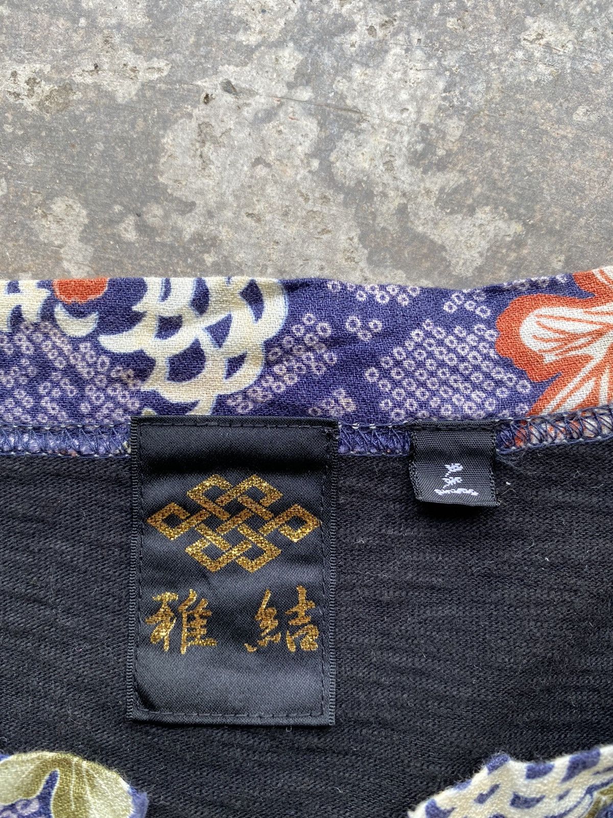 Japanese Brand RARE💥Japanese Classic Motive to Floral/Dragon Hand Painted Size US M / EU 48-50 / 2 - 6 Thumbnail