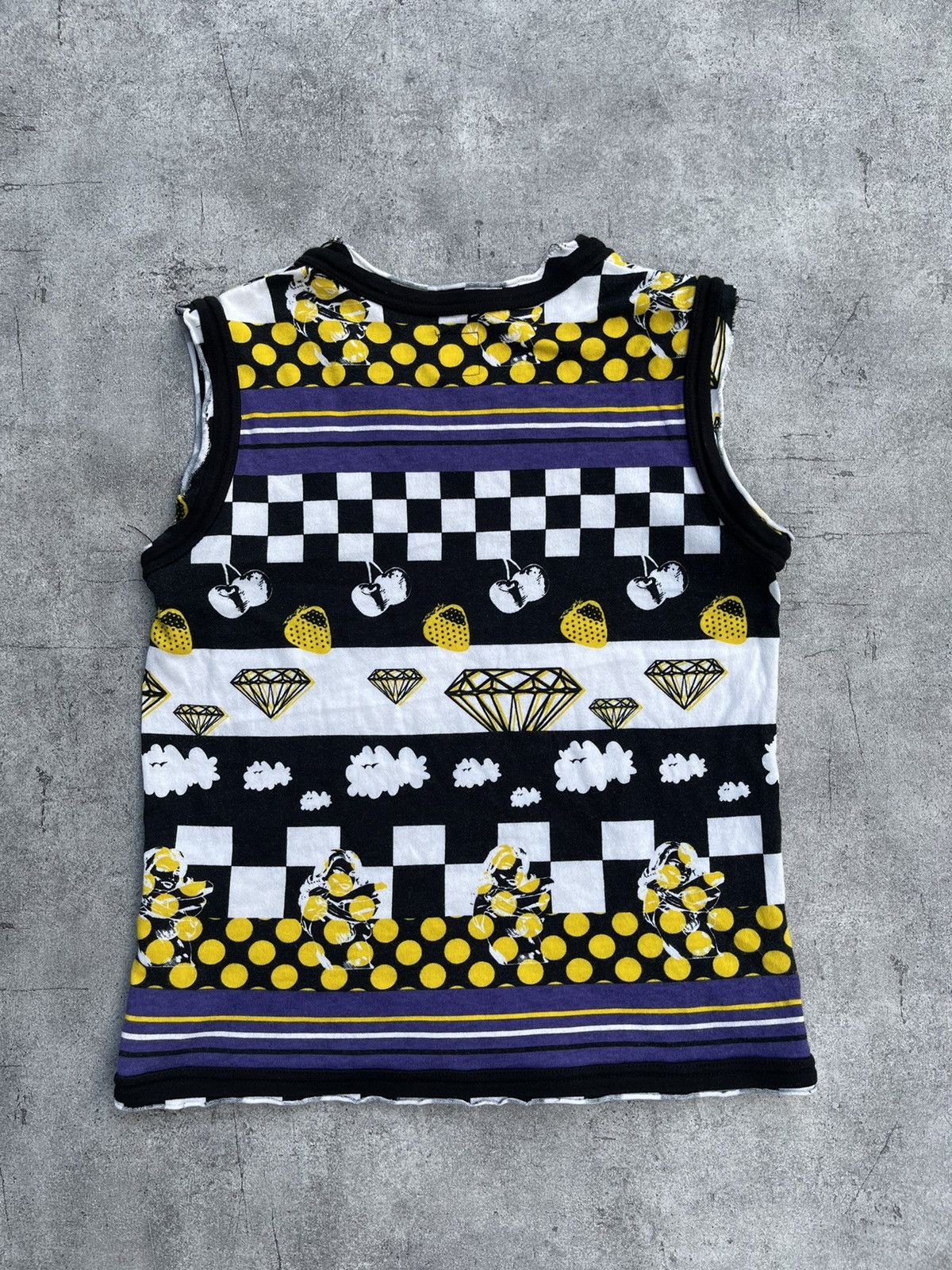 Undercover Undercover A/W2001 DAVF Cherry Tank Top Size US S / EU 44-46 / 1 - 6 Thumbnail