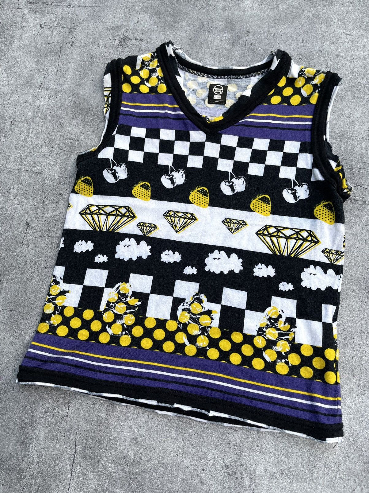 Undercover Undercover A/W2001 DAVF Cherry Tank Top Size US S / EU 44-46 / 1 - 2 Thumbnail