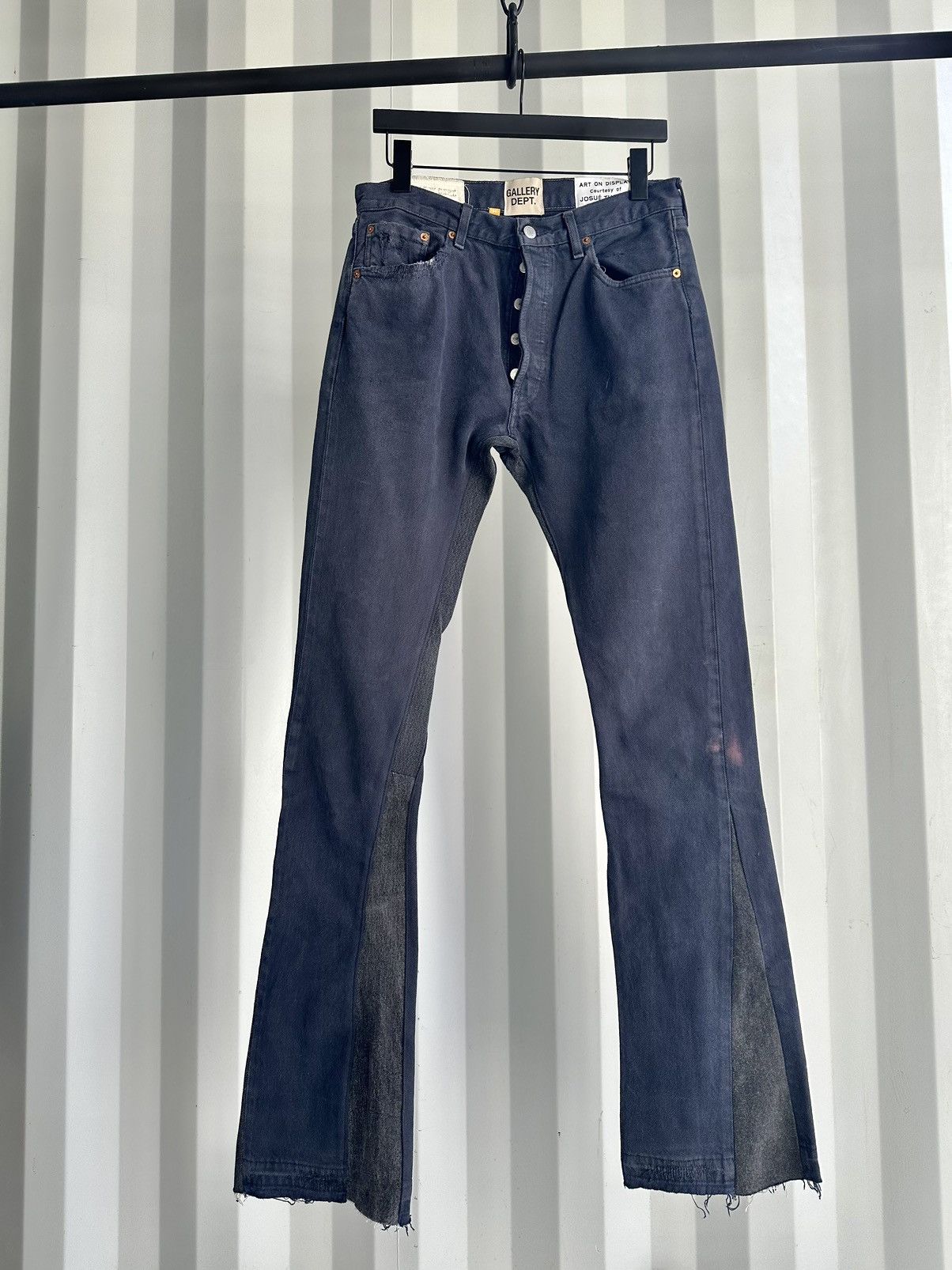 image of Gallery Dept La Flare Denim in Navy, Men's (Size 30)