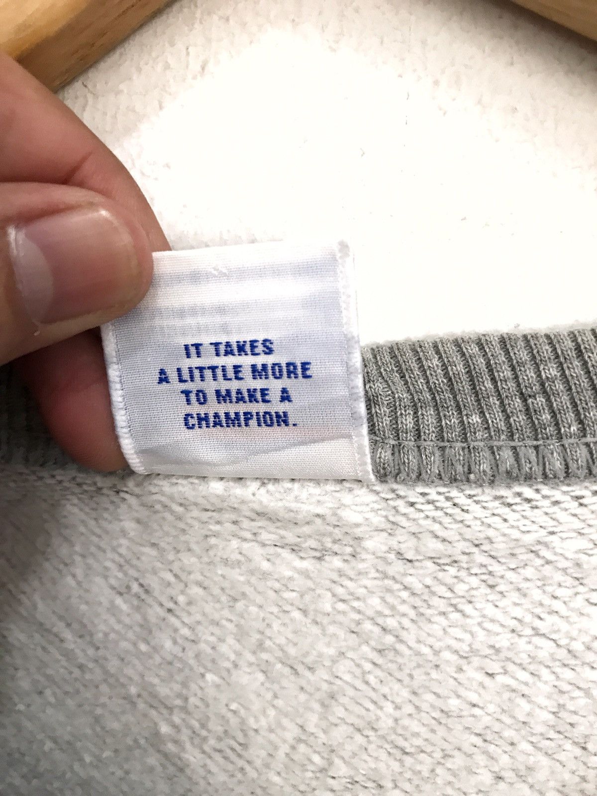 Champion Champion Light Grey Colour Crewneck Sweatshirt Size L Size US L / EU 52-54 / 3 - 6 Thumbnail