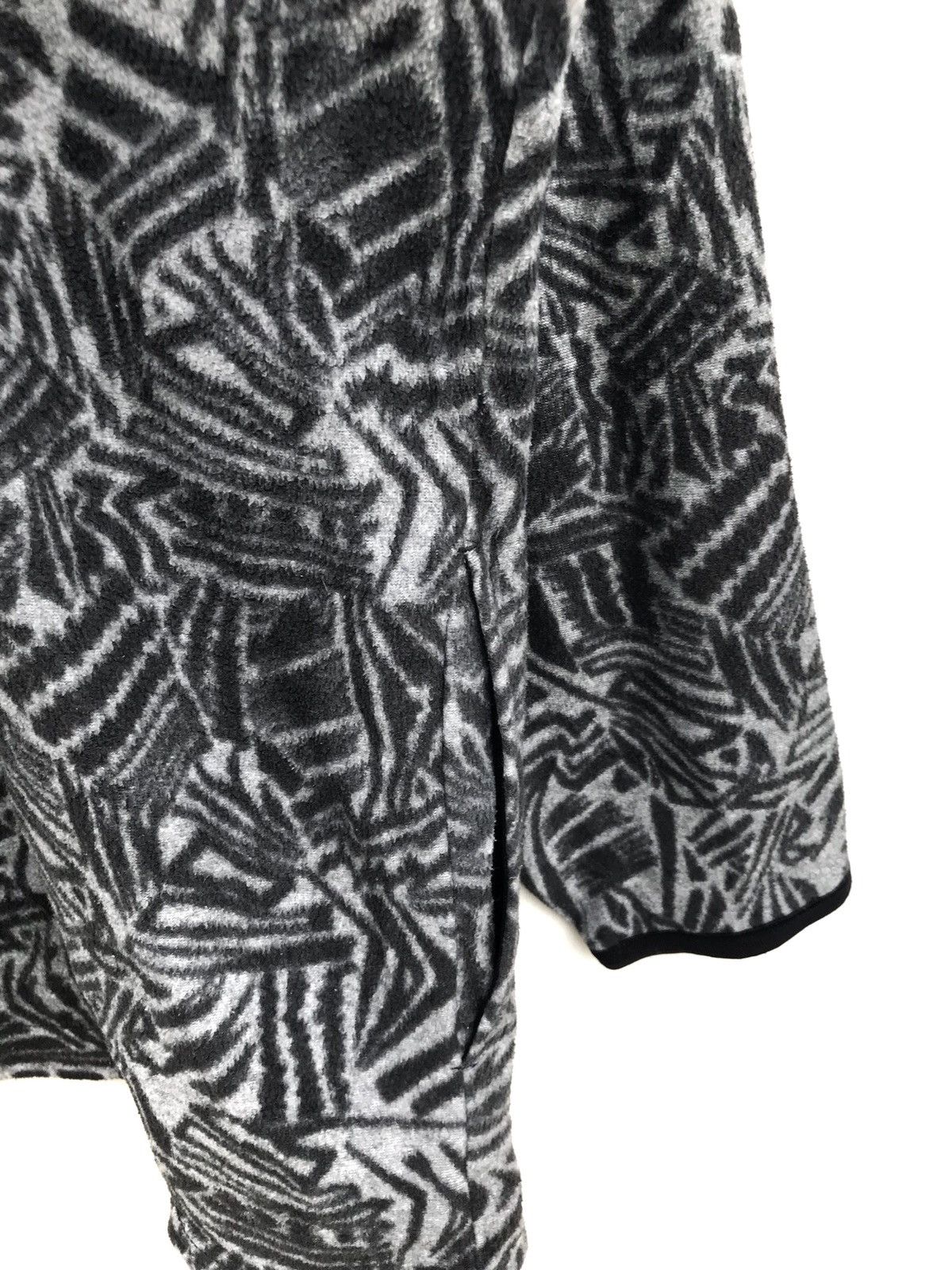 Adidas Vintage Adidas All Over Print Fleece Jacket Size US L / EU 52-54 / 3 - 4 Thumbnail
