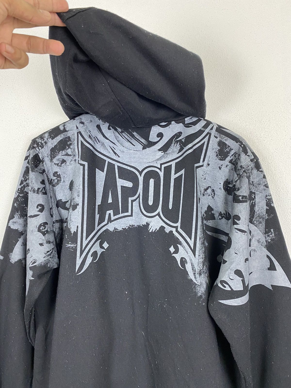 Other TAP OUT BIG LOGO HODDIES NICE DESIGN Size US L / EU 52-54 / 3 - 4 Thumbnail
