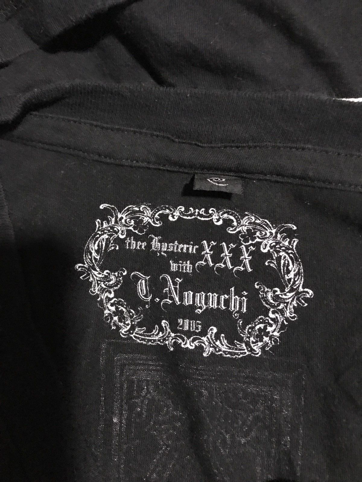 Designer × Hysteric Glamour Hysteric XXX x T. Noguchi 2015 Gothic Cross Graphic T-Shirt Size US S / EU 44-46 / 1 - 10 Thumbnail