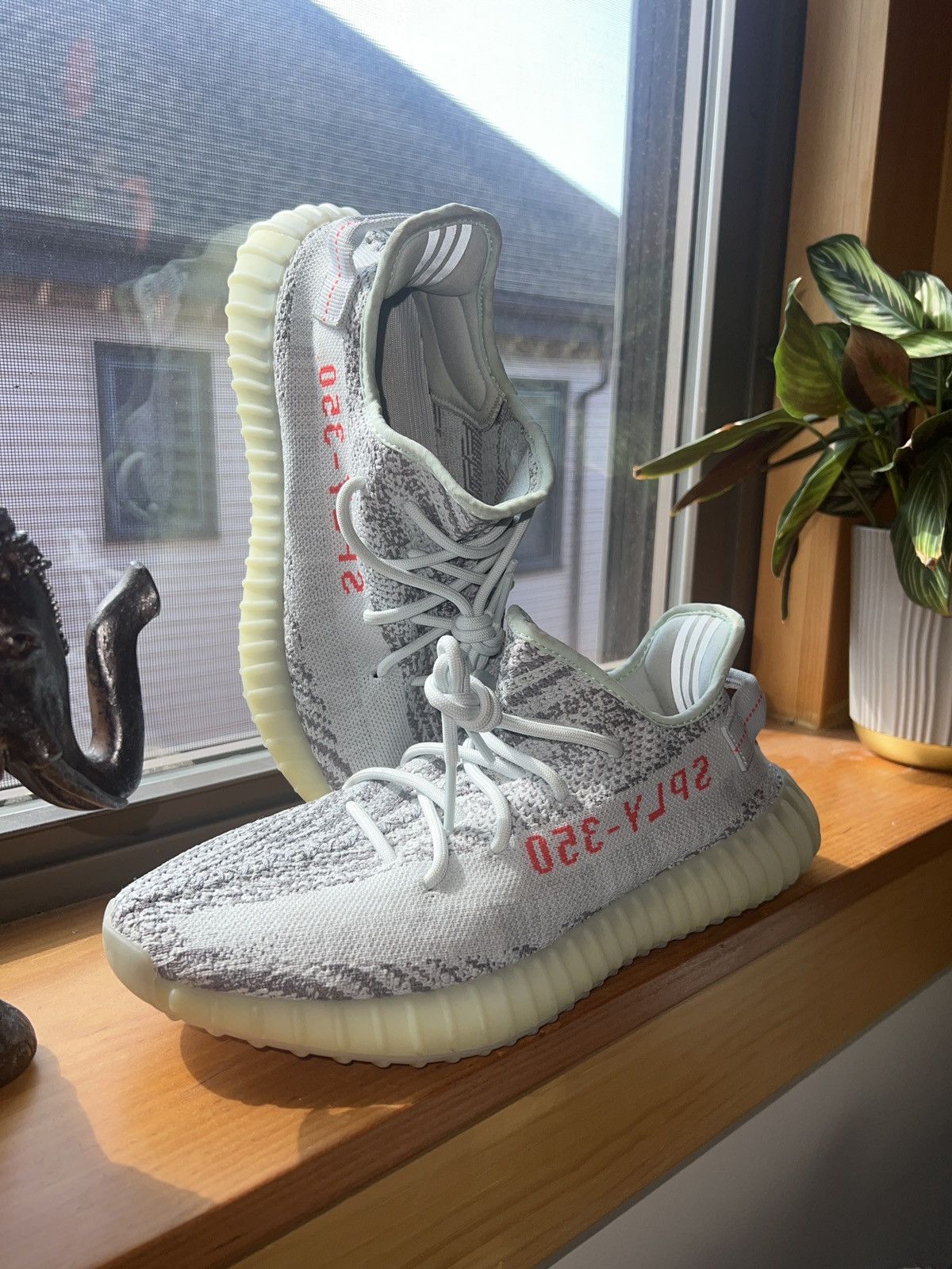 Yeezy blue tint 10.5 sales