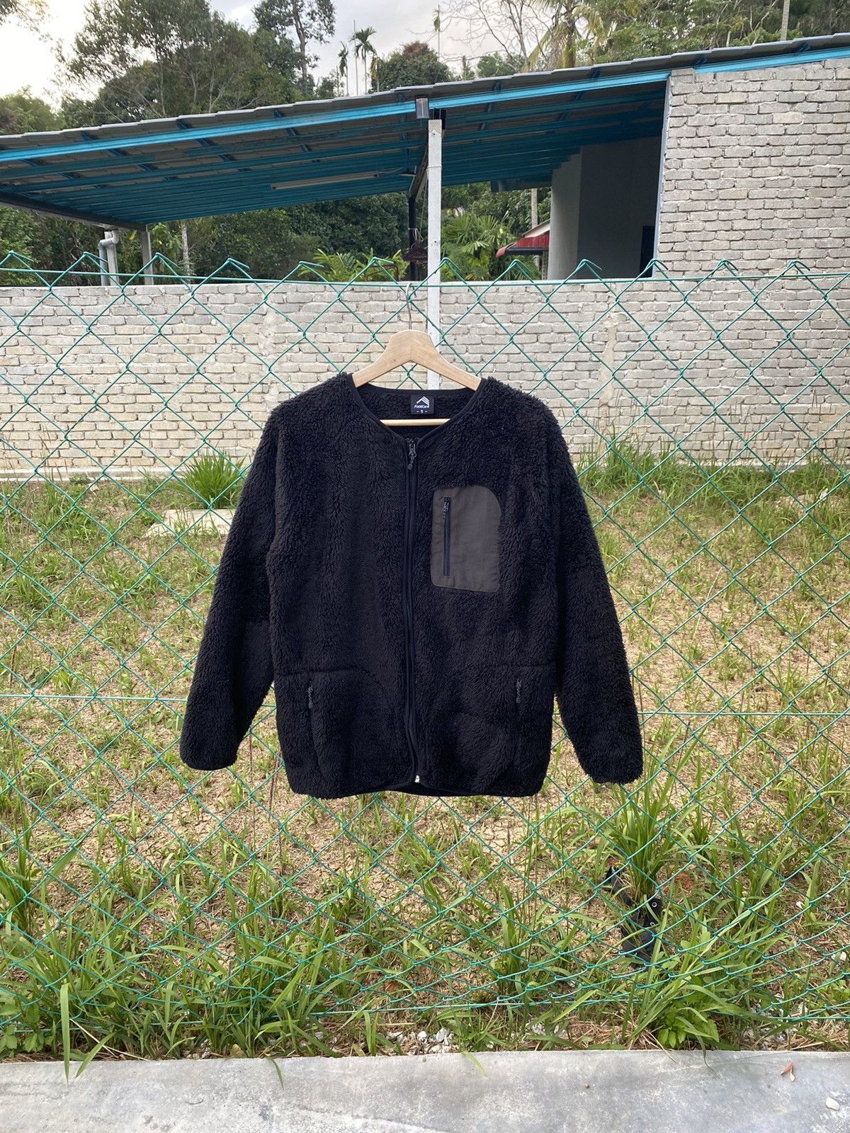 image of Outdoor Life Field Core Fleece Sweater in Black, Men's (Size Small)