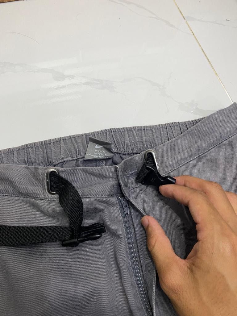 Nike THRASH🔥NIKE GREY CARGO PANTS DISTRESSED OIL STAINS Size US 30 / EU 46 - 6 Thumbnail