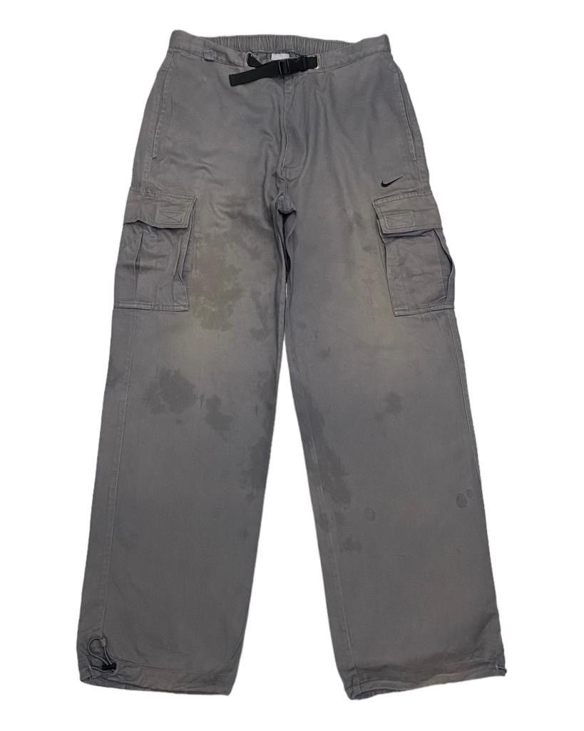 VINTAGE NIKE GREY CARGO OANTS DISTRESSED OIL STAINS