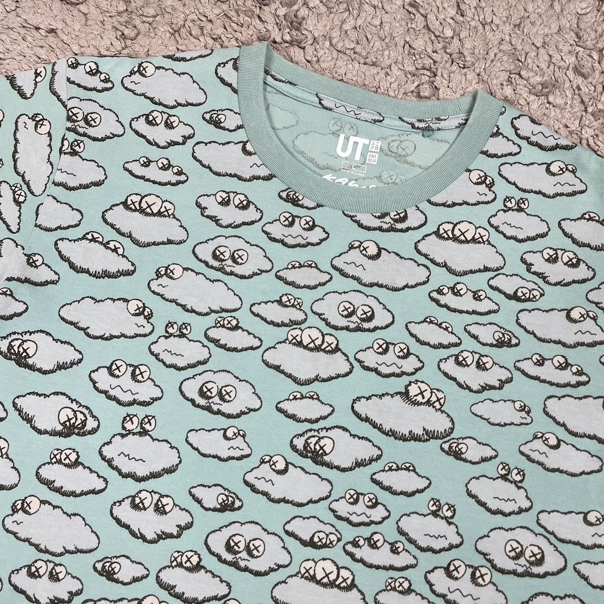 Kaws UT Kaws Fullprint T-shirt Size US L / EU 52-54 / 3 - 6 Thumbnail