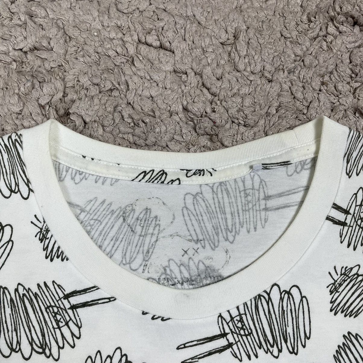 Kaws UTxKawsxPeanuts Joe Kaws T-shirt Size US L / EU 52-54 / 3 - 6 Thumbnail