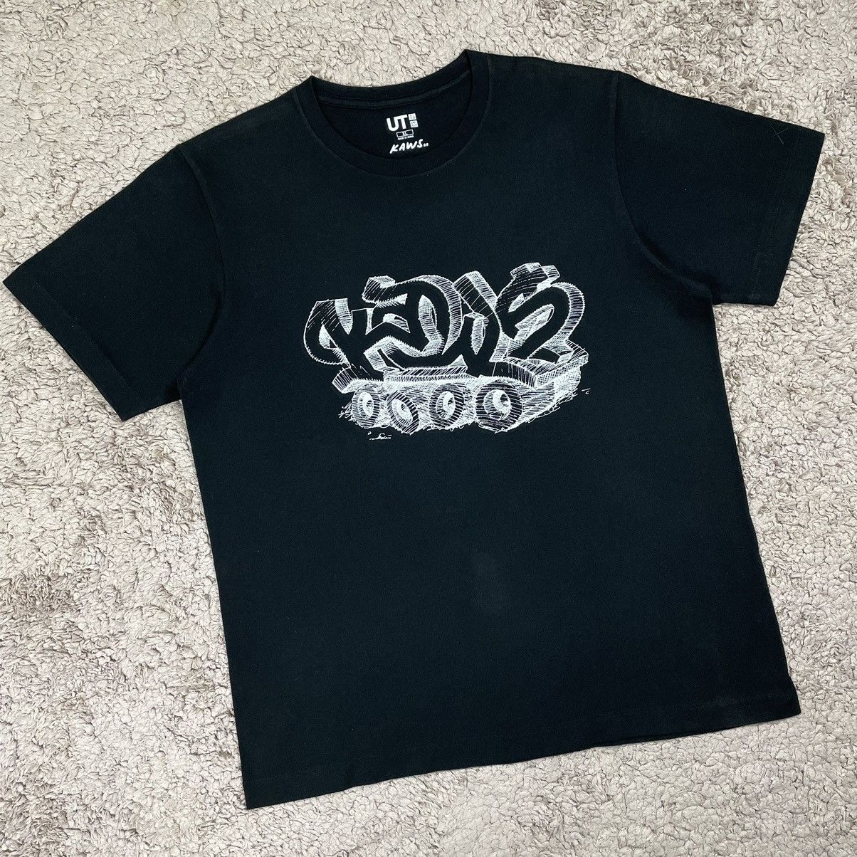 Kaws UT Kaws Spellout T-shirt Size US XL / EU 56 / 4 - 3 Thumbnail
