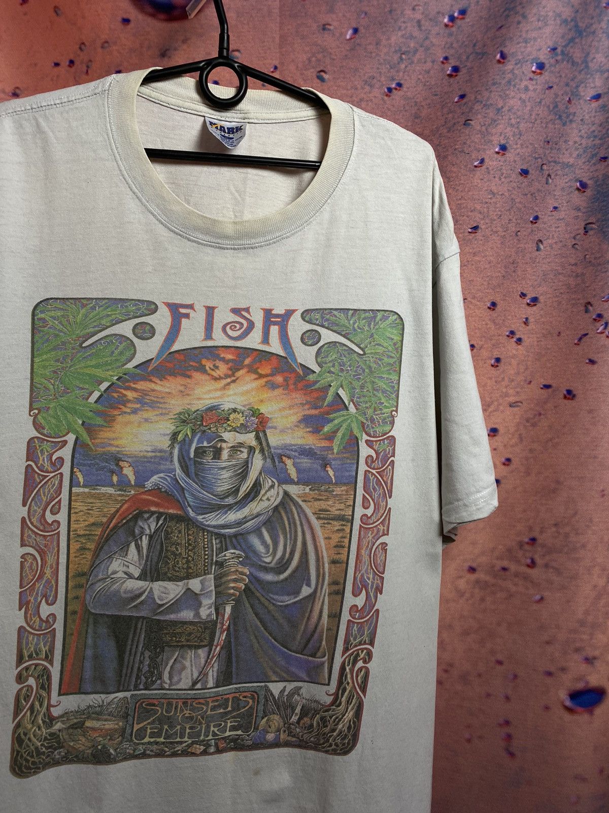 Band Tees Vintage 90s 1997 Fish North American tour t shirt Size US XL / EU 56 / 4 - 1 Thumbnail