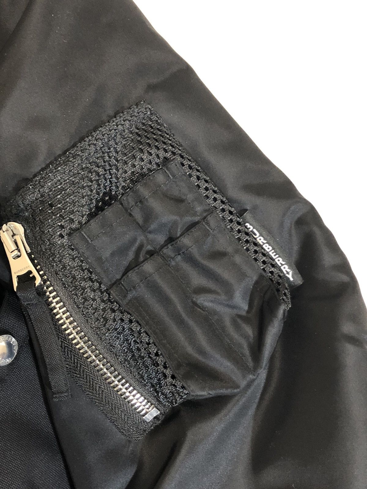Burberry Burberry Crofton Nylon Twill Bomber Jacket Detachable Gilet Size US M / EU 48-50 / 2 - 11 Thumbnail