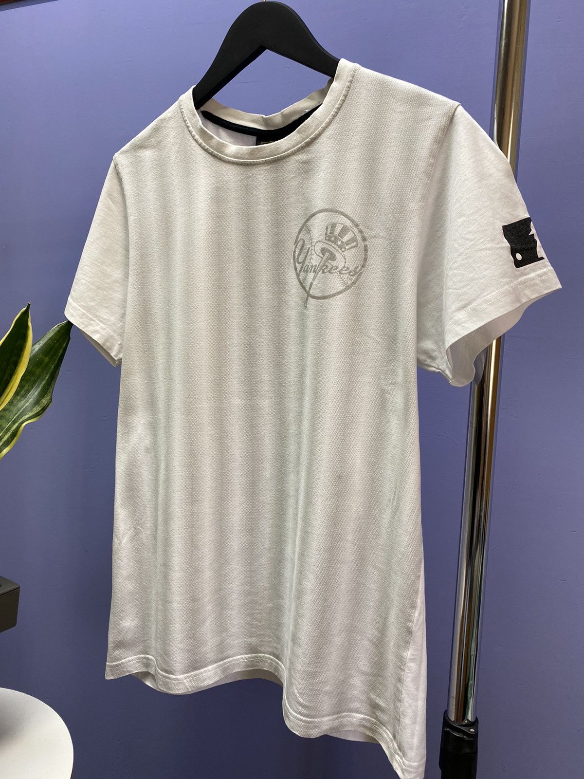 MLB New York Yankees Majestic White T Shirt Size US L / EU 52-54 / 3 - 5 Thumbnail