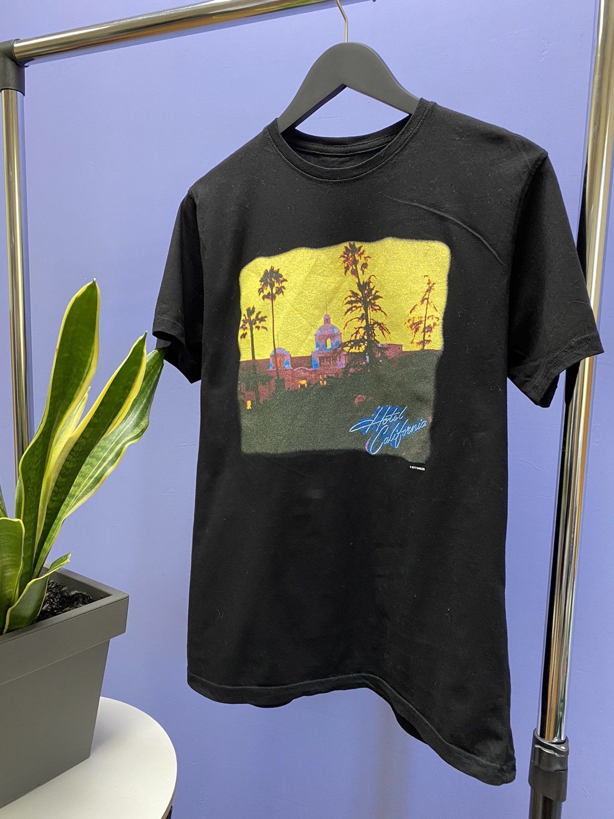Band Tees The Eagles Hotel California Rock Band T Shirt Size US M / EU 48-50 / 2 - 2 Thumbnail