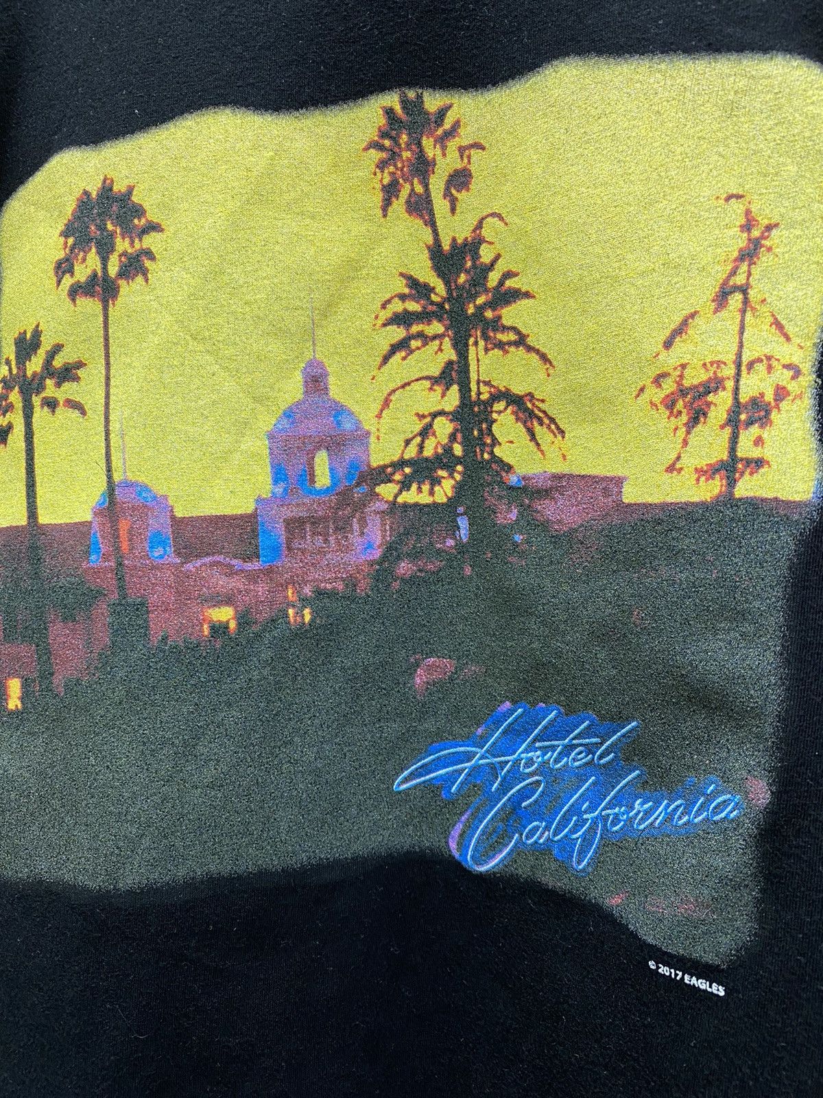 Band Tees The Eagles Hotel California Rock Band T Shirt Size US M / EU 48-50 / 2 - 7 Thumbnail