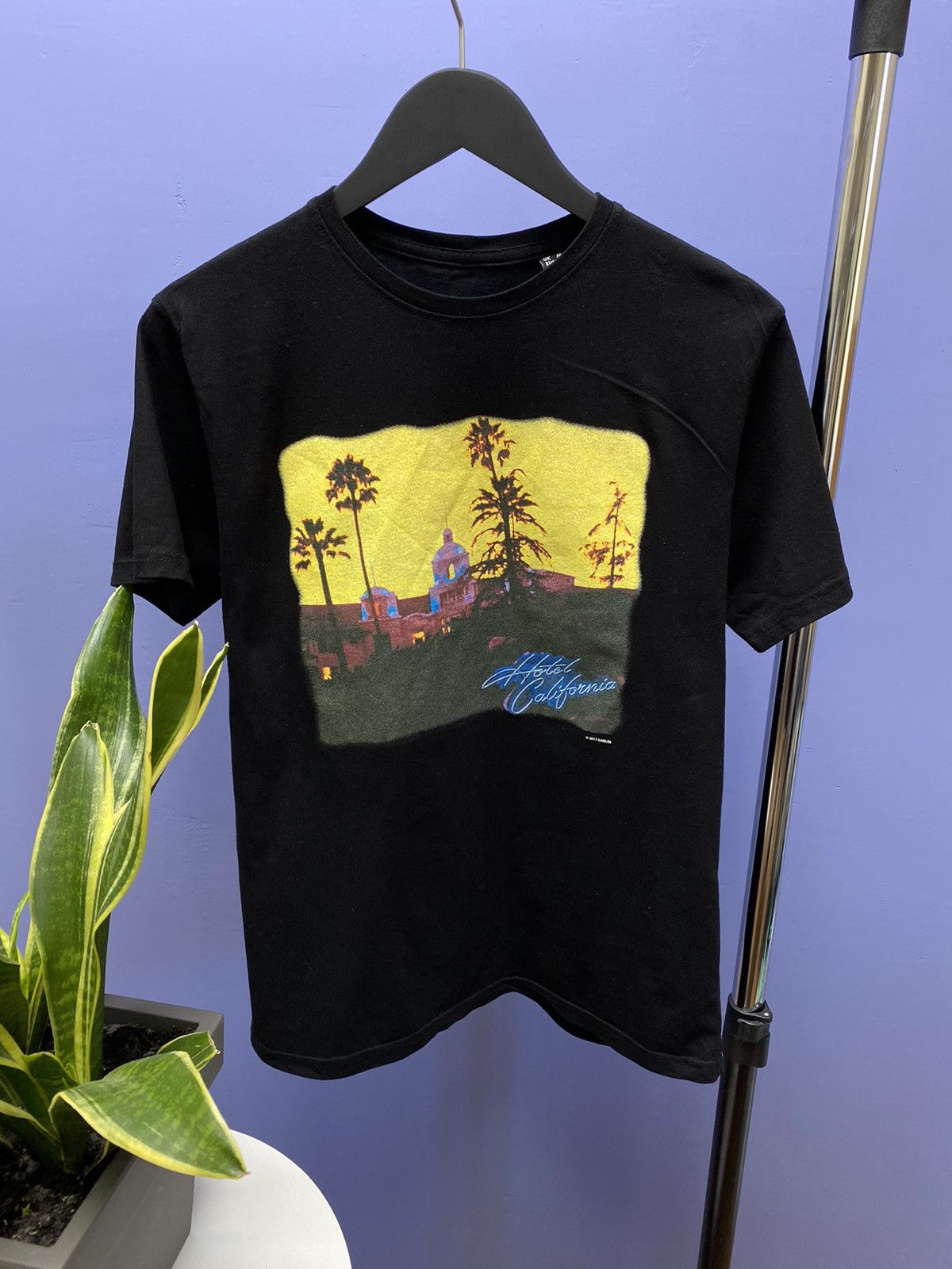 Band Tees The Eagles Hotel California Rock Band T Shirt Size US M / EU 48-50 / 2 - 4 Thumbnail