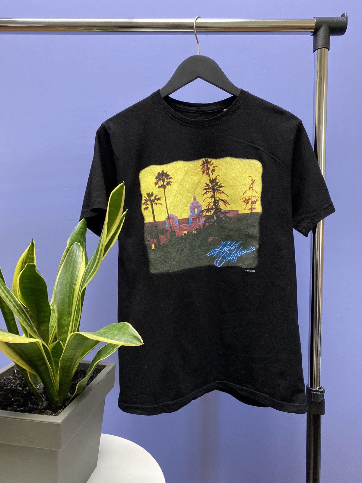 Band Tees The Eagles Hotel California Rock Band T Shirt Size US M / EU 48-50 / 2 - 1 Thumbnail