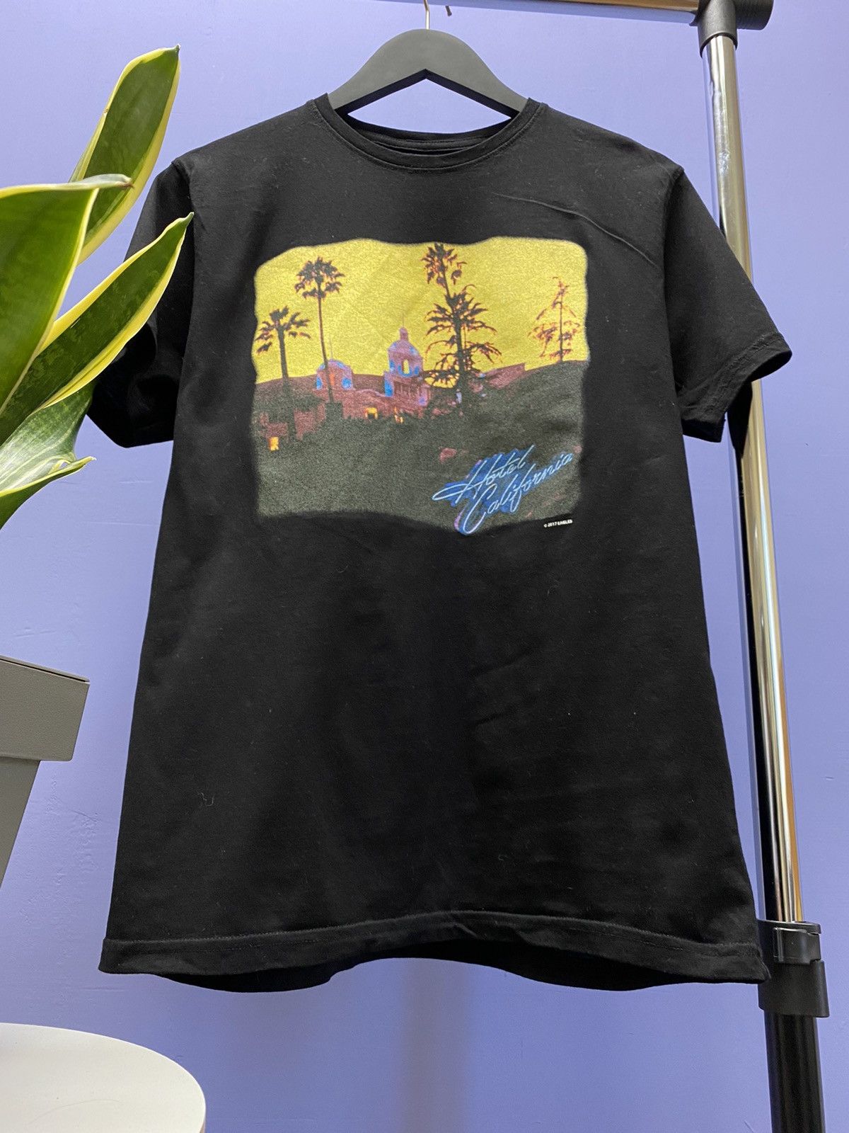Band Tees The Eagles Hotel California Rock Band T Shirt Size US M / EU 48-50 / 2 - 5 Thumbnail