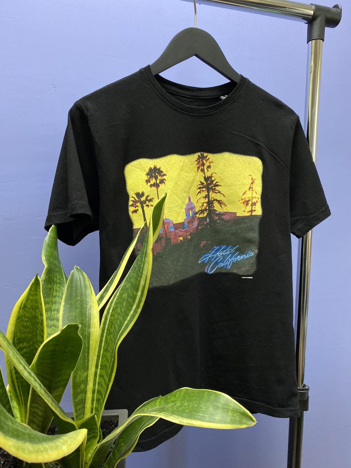 Band Tees The Eagles Hotel California Rock Band T Shirt Size US M / EU 48-50 / 2 - 3 Thumbnail