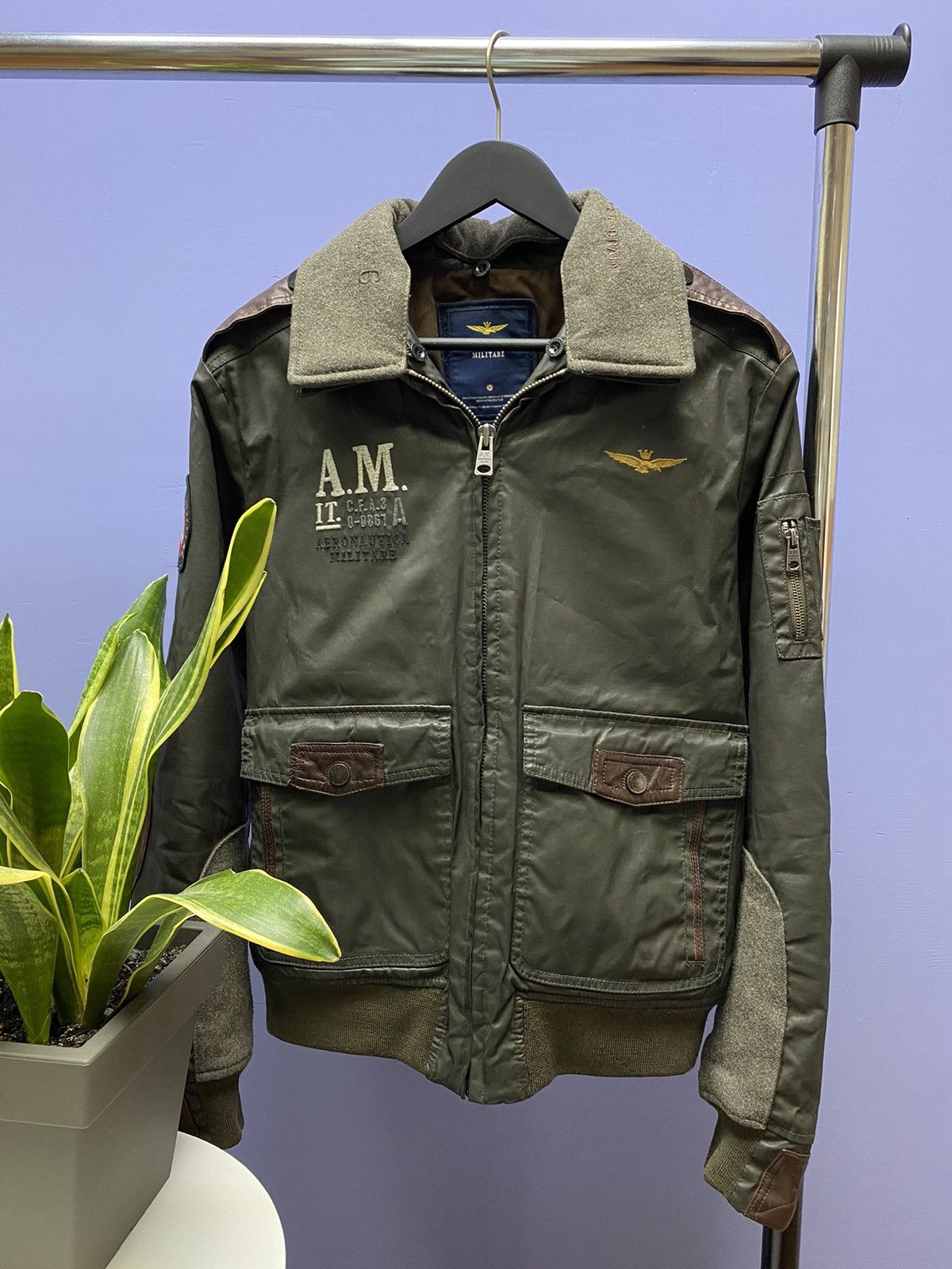 image of Aeronautica Militare x Vintage Aeronautica Mitare Army Jacket Flight Bomber in Green (Size Medium)