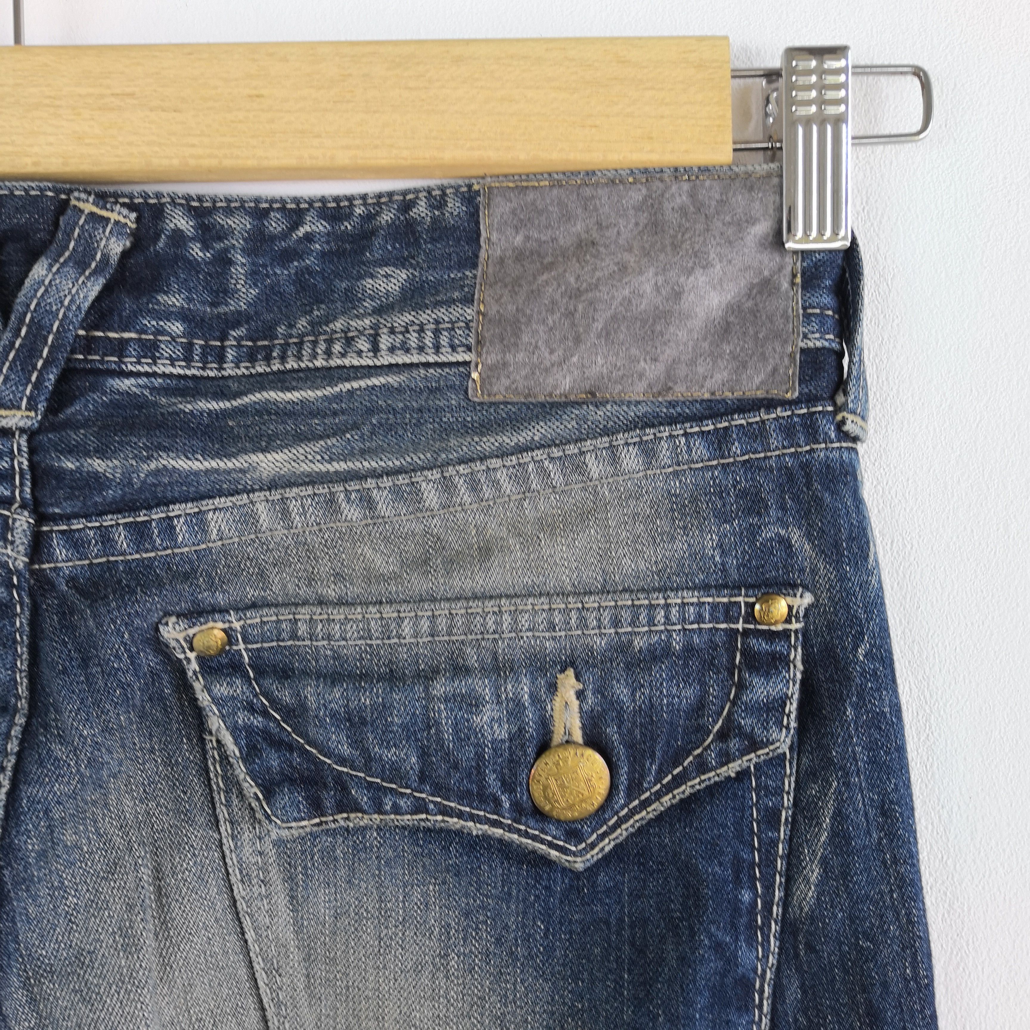 Japanese Brand Vanquish Japan Distressed Jeans Denim Japanese Pants Size US 30 / EU 46 - 6 Thumbnail