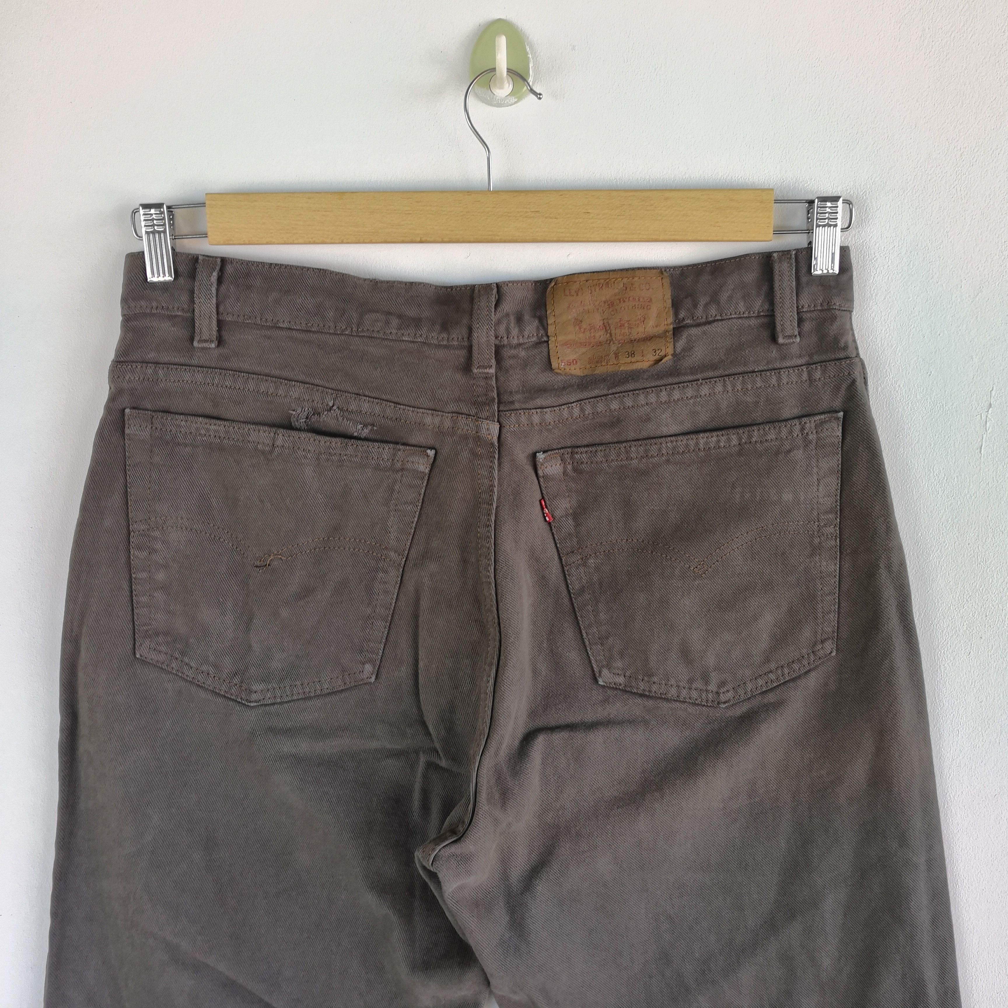 Levi's Vintage Levis Jeans Black Brown Baggy Lev's 550 Faded Denim Size US 36 / EU 52 - 5 Thumbnail