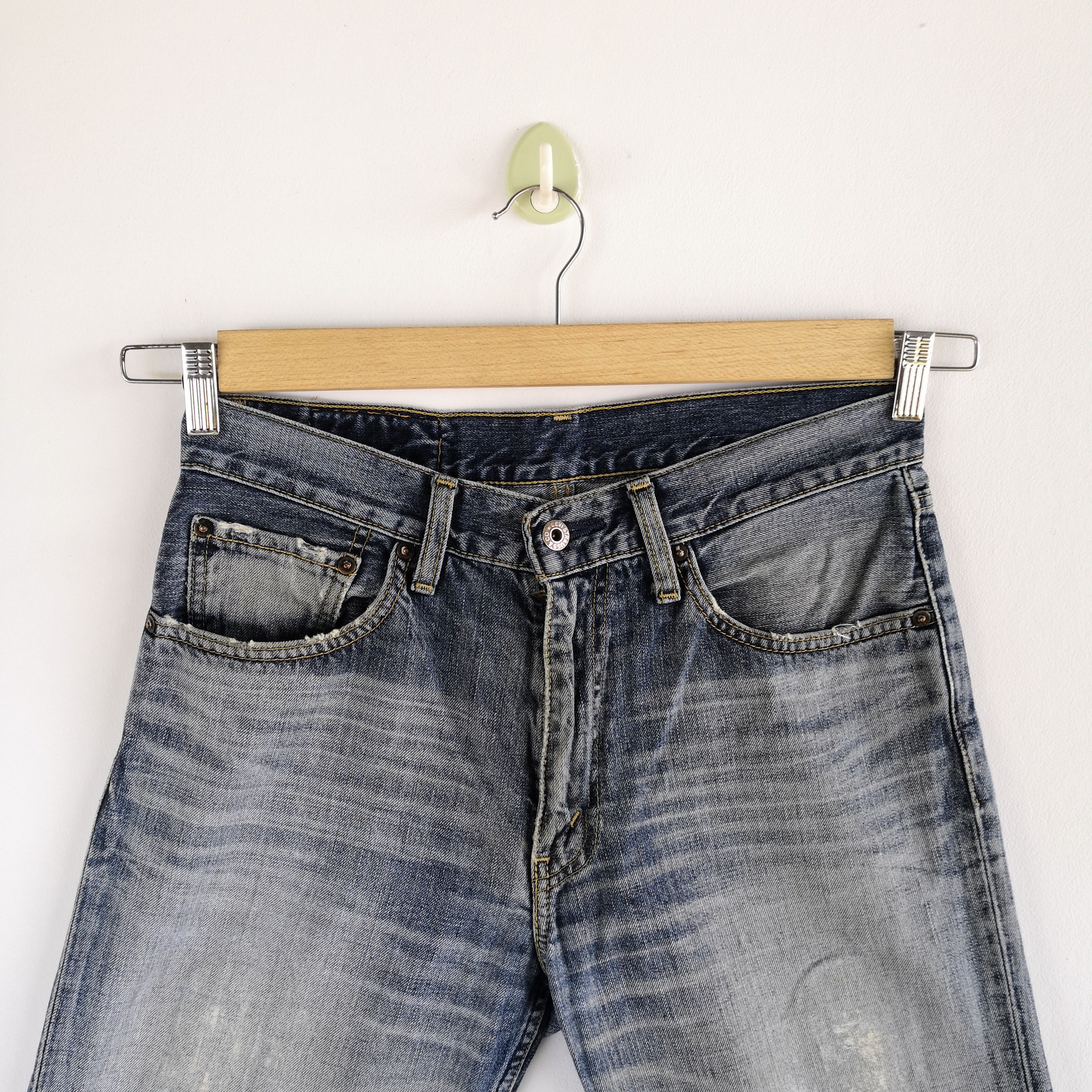 Levi's Vintage Levis Ripped Faded Jeans Levi's Distressed Denim Size 28" / US 6 / IT 42 - 3 Thumbnail