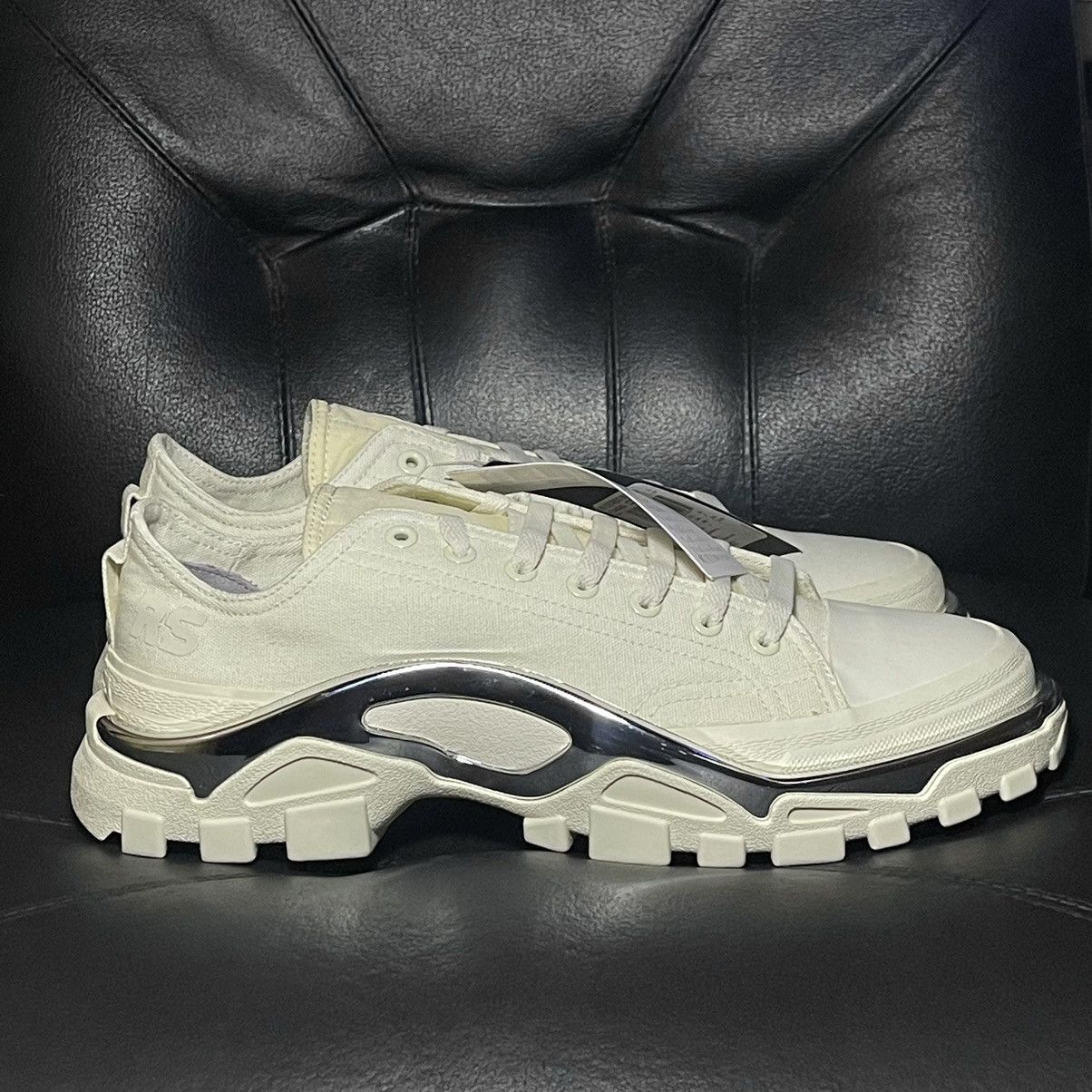 Adidas × Raf Simons Adidas Raf Simons Ozweego Detroit white Size US 10 / EU 43 - 1 Thumbnail