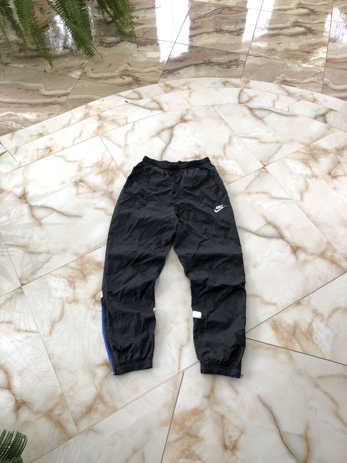 Nike × Nike ACG × Vintage 90s Vintage Nike Nylon Track Pants Size US 31 - 1 Thumbnail