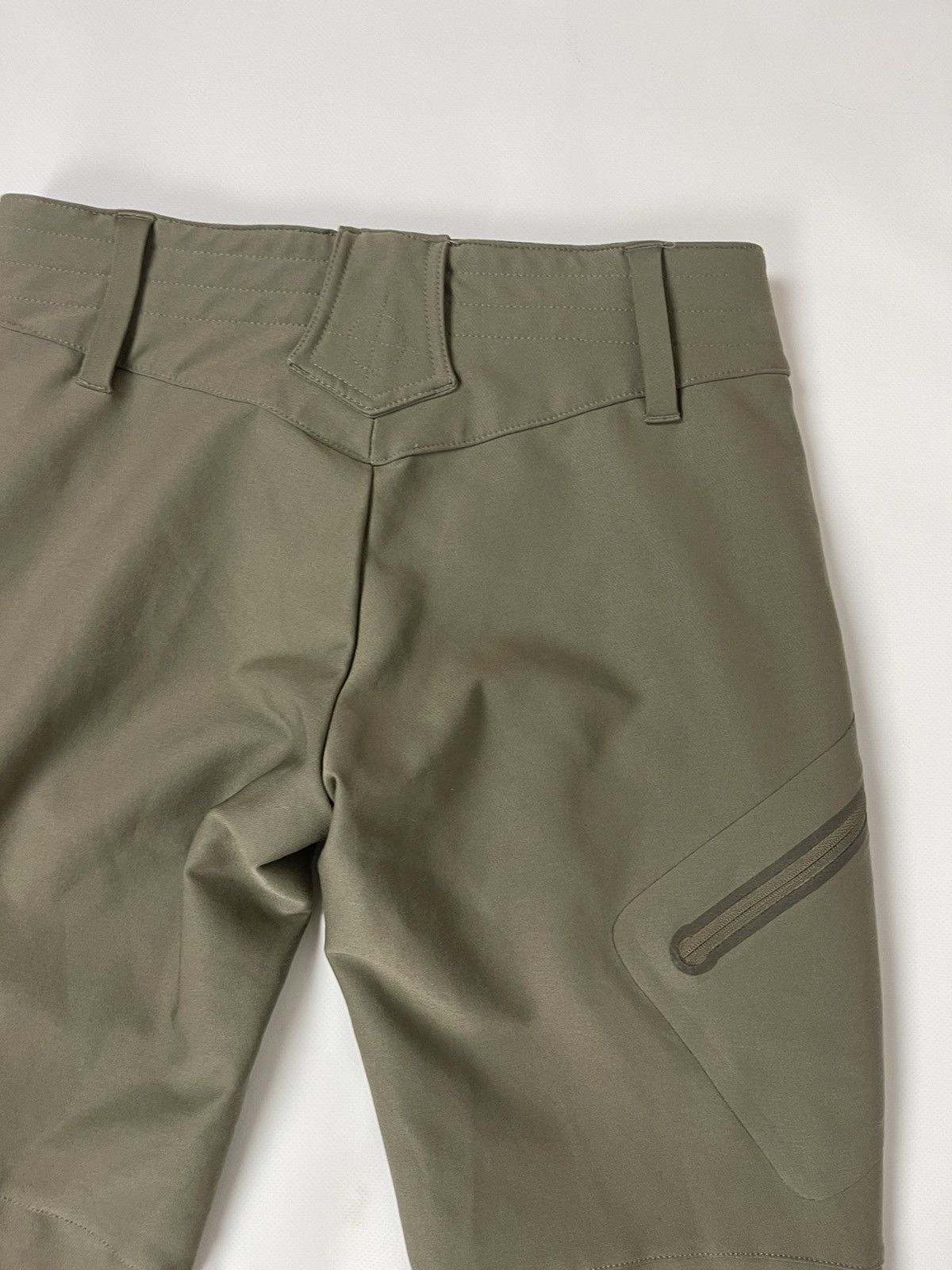 Nike ACG Nike ACG grey vintage y2k hiking outdoor pants Size 27" / US 4 / IT 40 - 13 Thumbnail