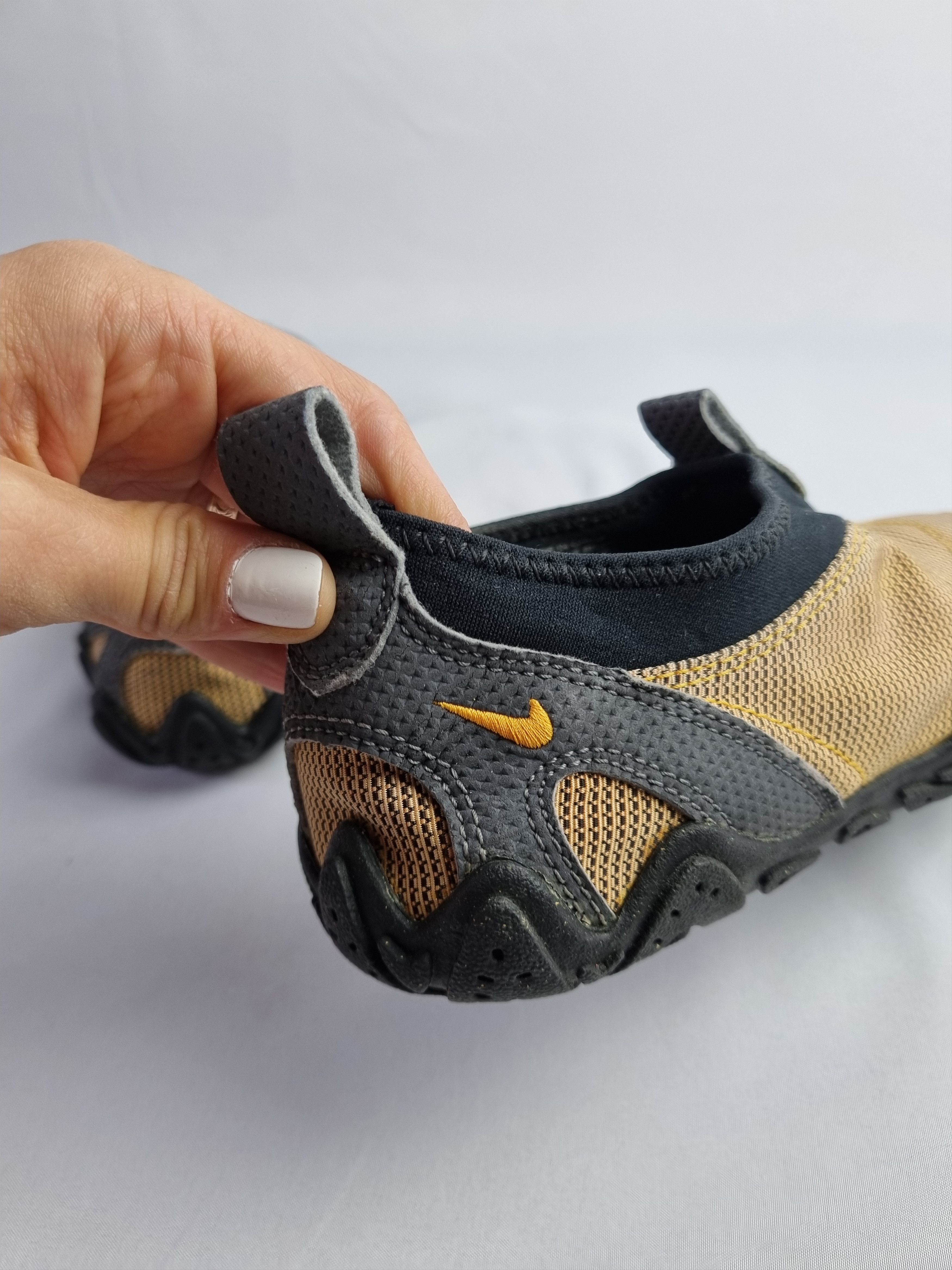 Nike × Nike ACG × Vintage 90s NIKE ACG Terra Aqua Light Shocks Shoes Size US 6 / EU 39 - 6 Thumbnail
